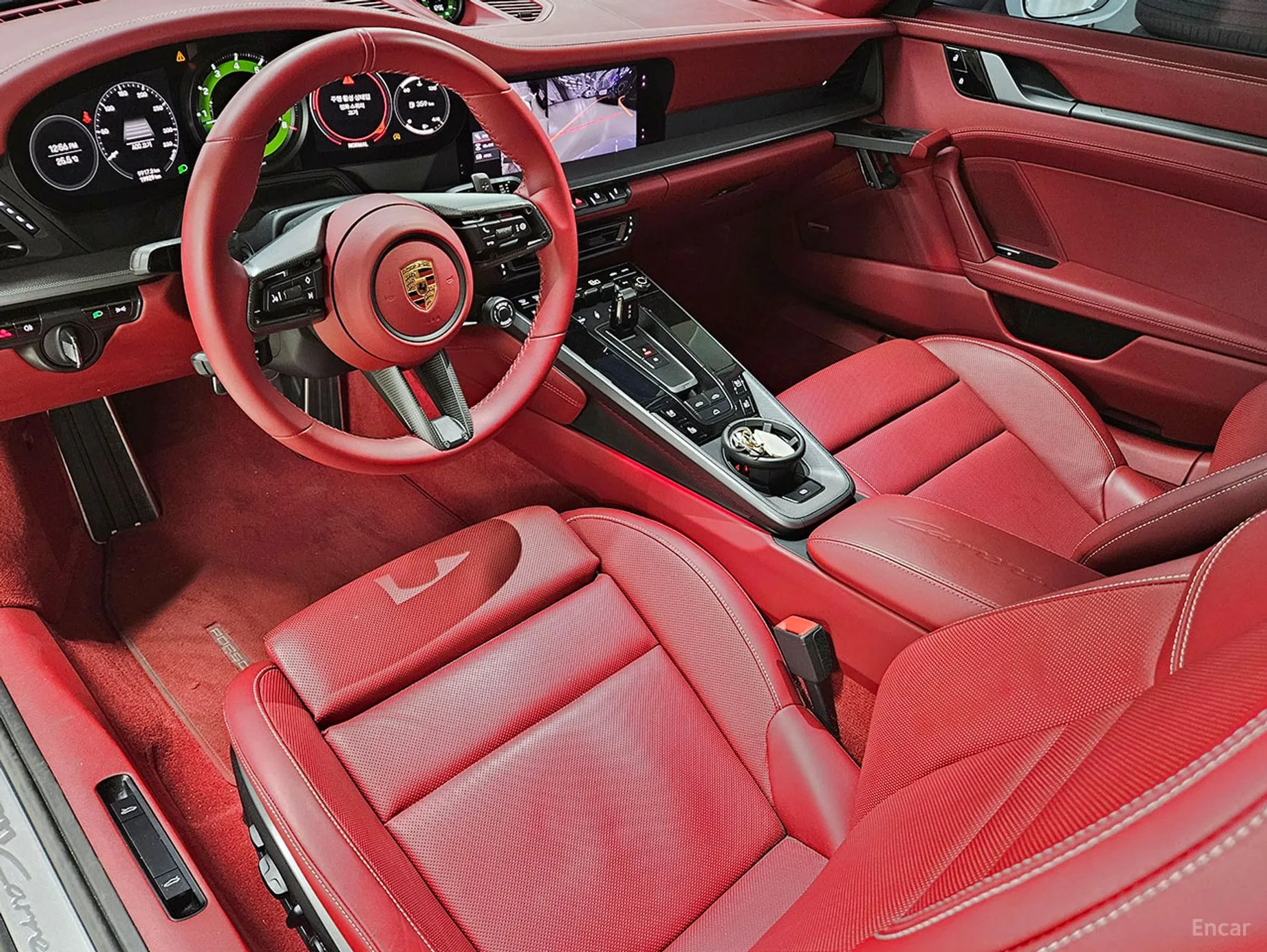 Porsche 911 (992) превью 4