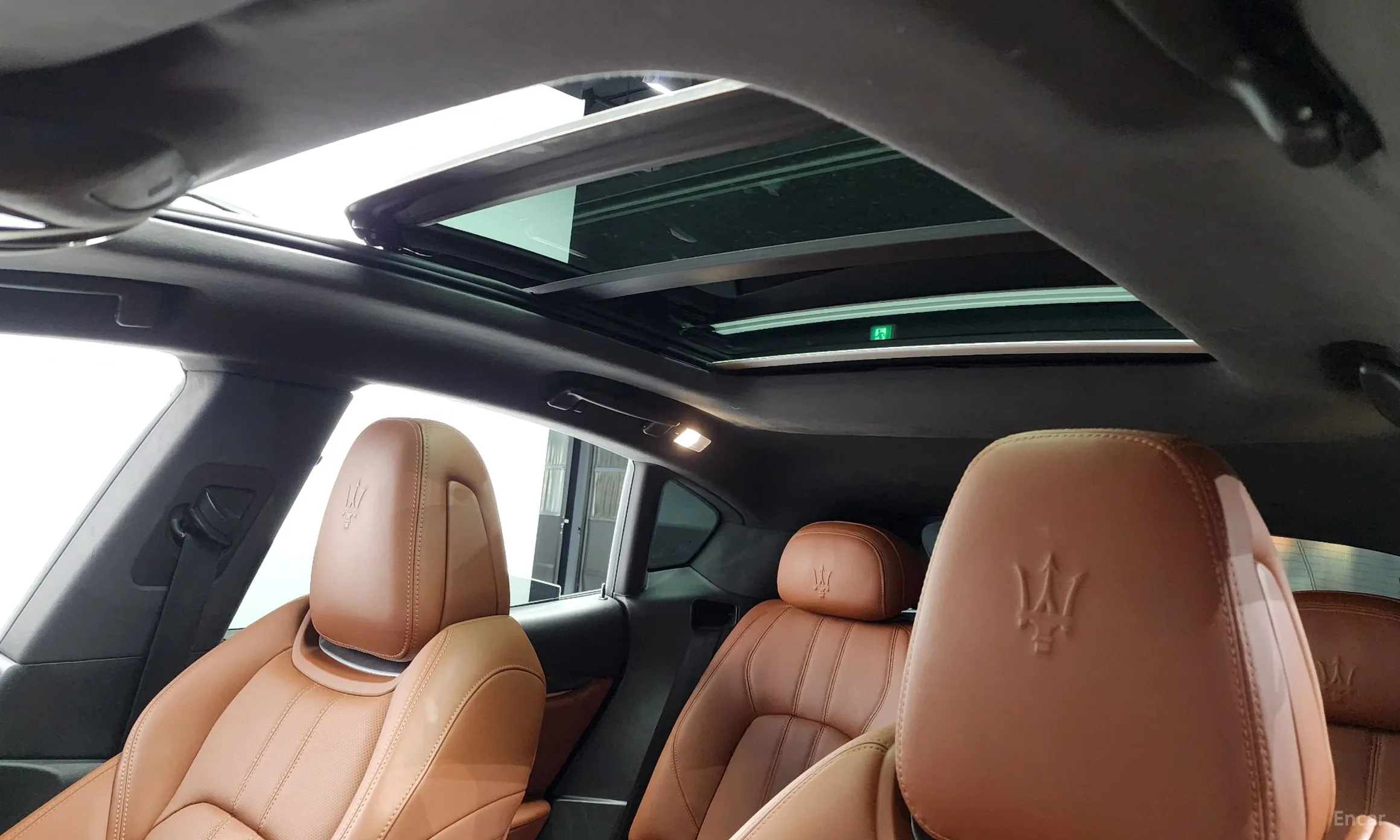 Maserati Levante превью 17