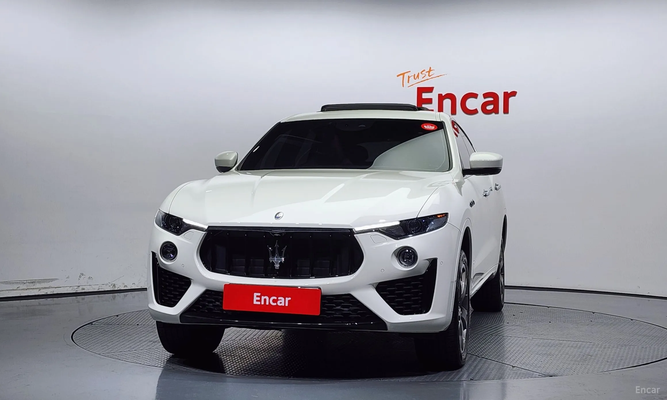 Maserati Levante превью 3