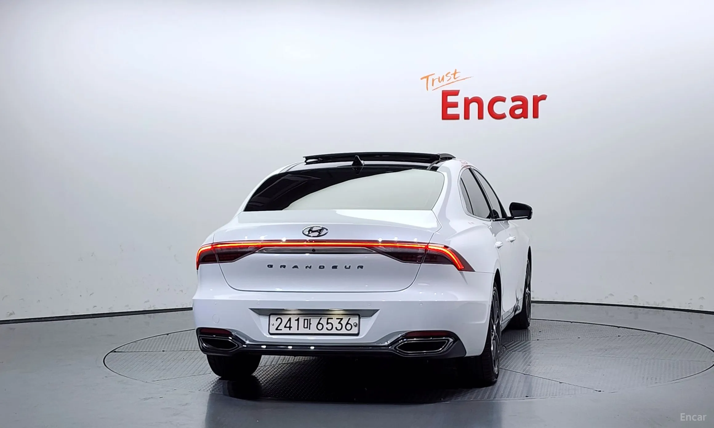 Hyundai Grandeur IG превью 3