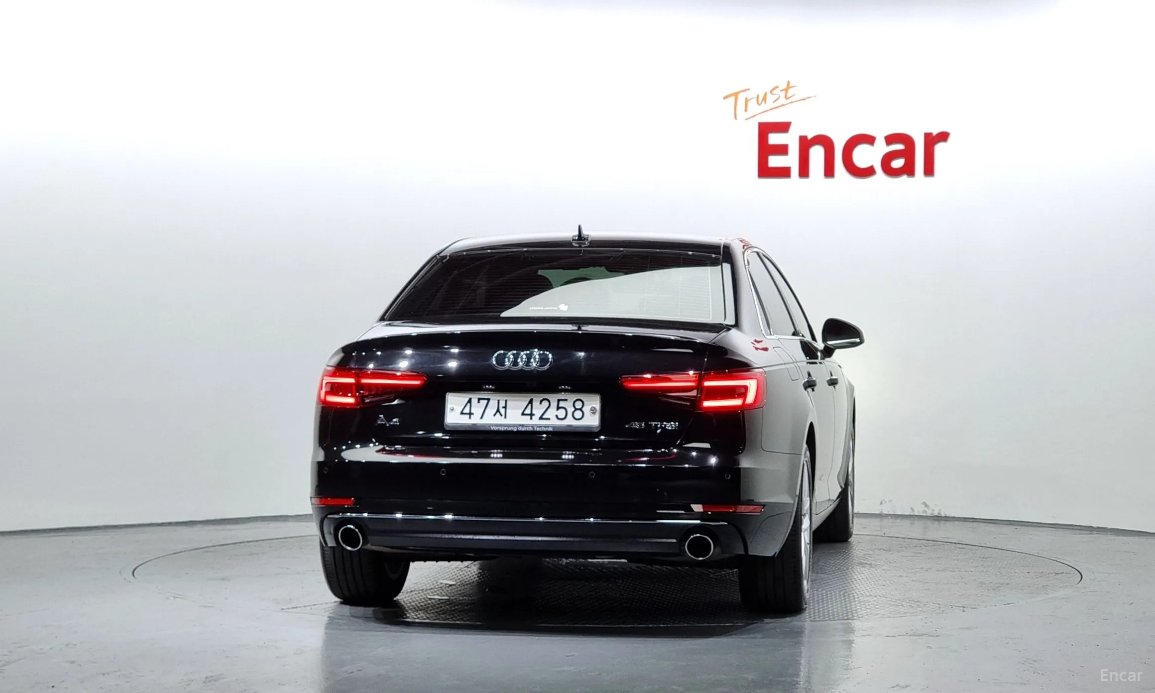 Audi A4 (B9) превью 3