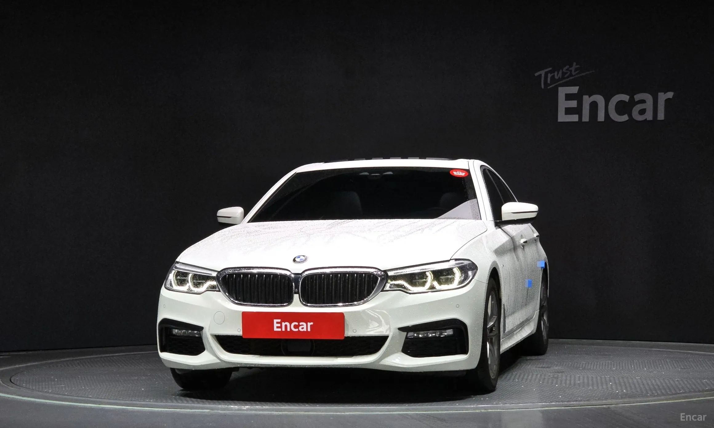 BMW 5 Series (G30) превью 2