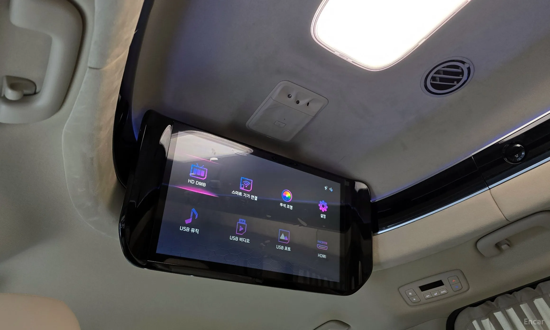 Kia Carnival Gen 4 превью 19