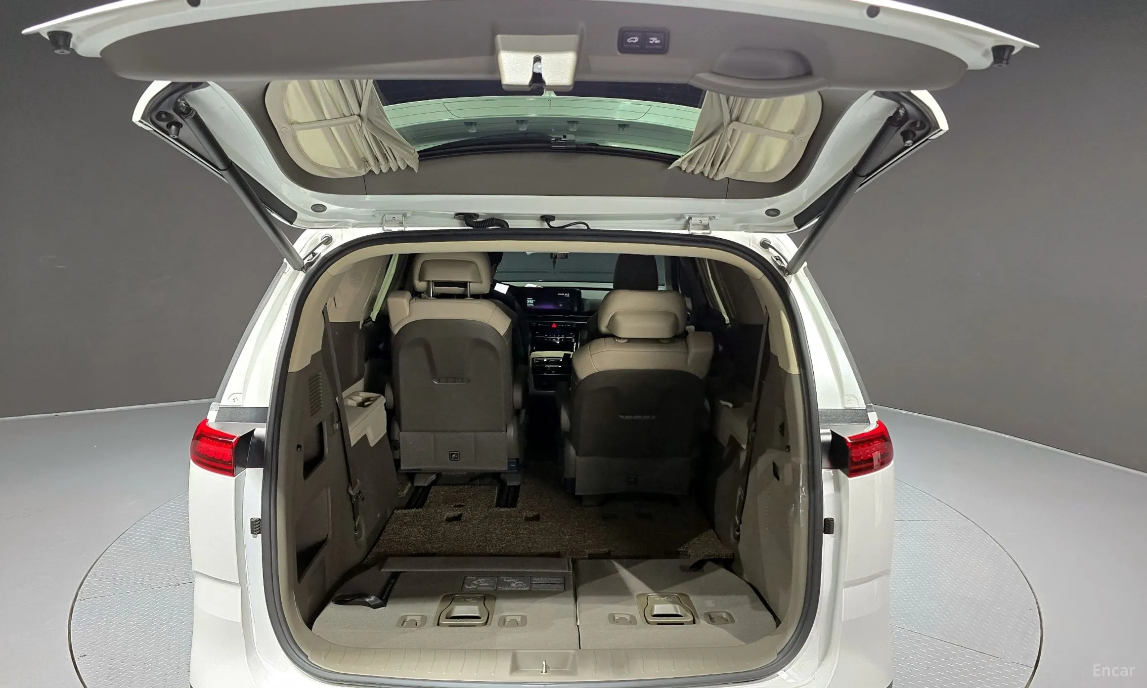 Kia Carnival Gen 4 превью 20
