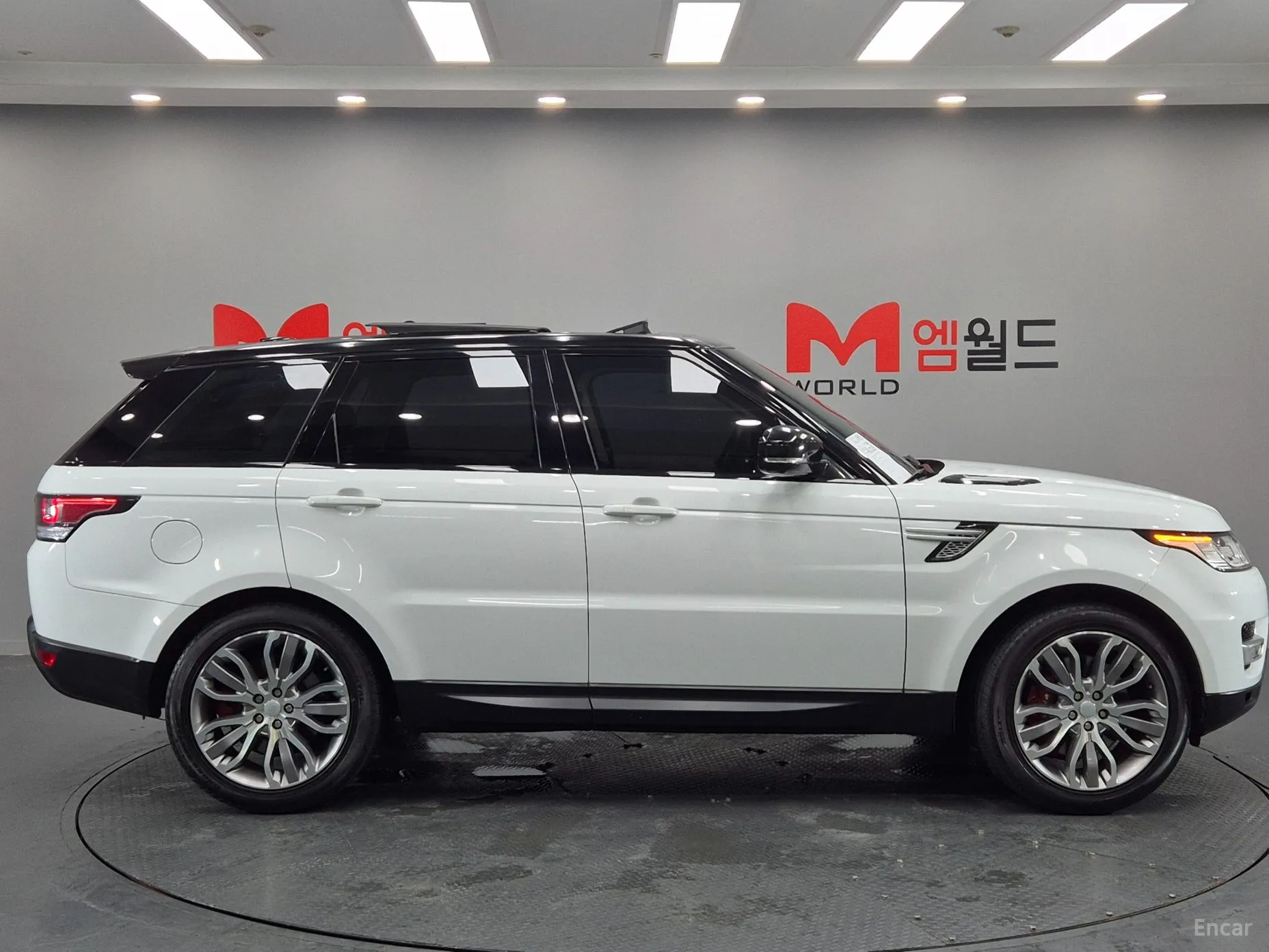 Land Rover Range Rover Sport 2nd Generation