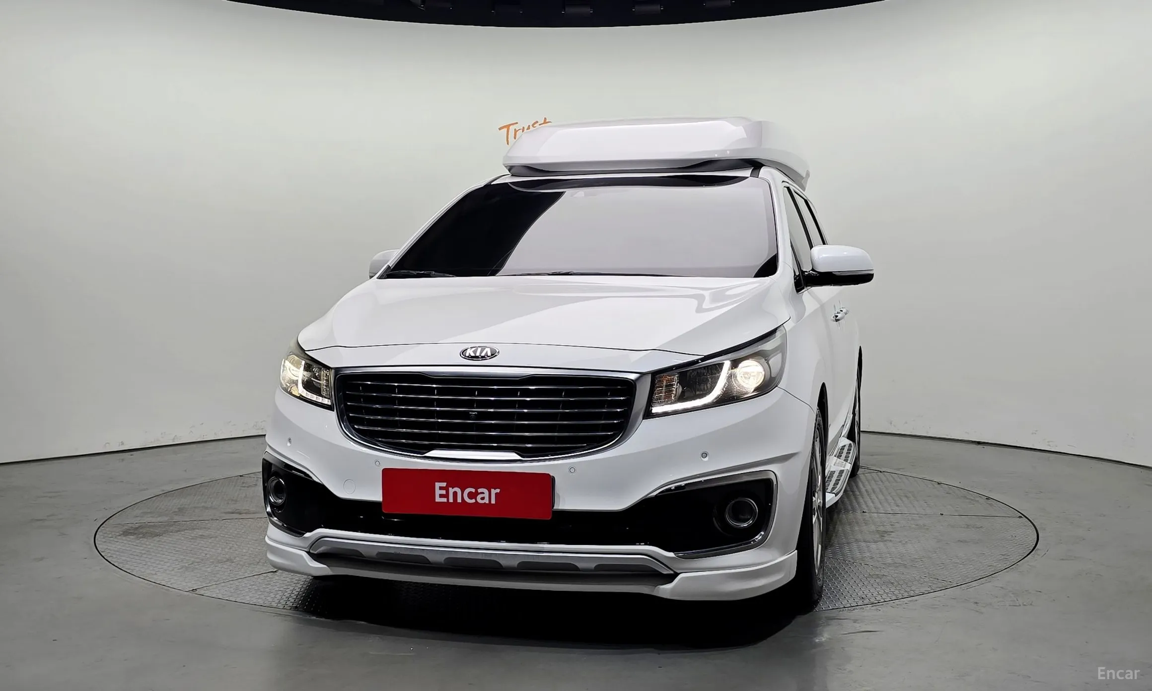 Kia Carnival превью 2