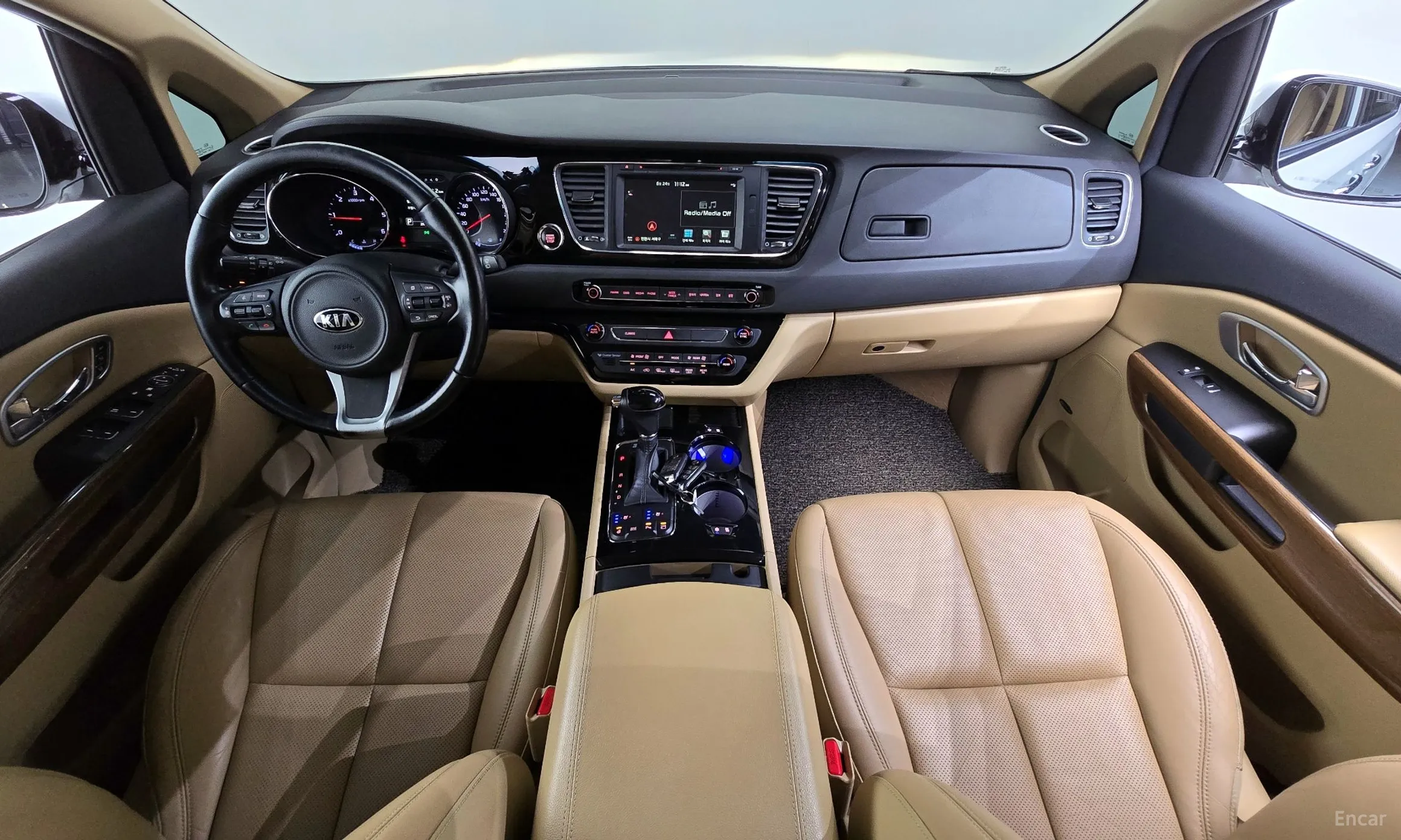 Kia Carnival превью 4