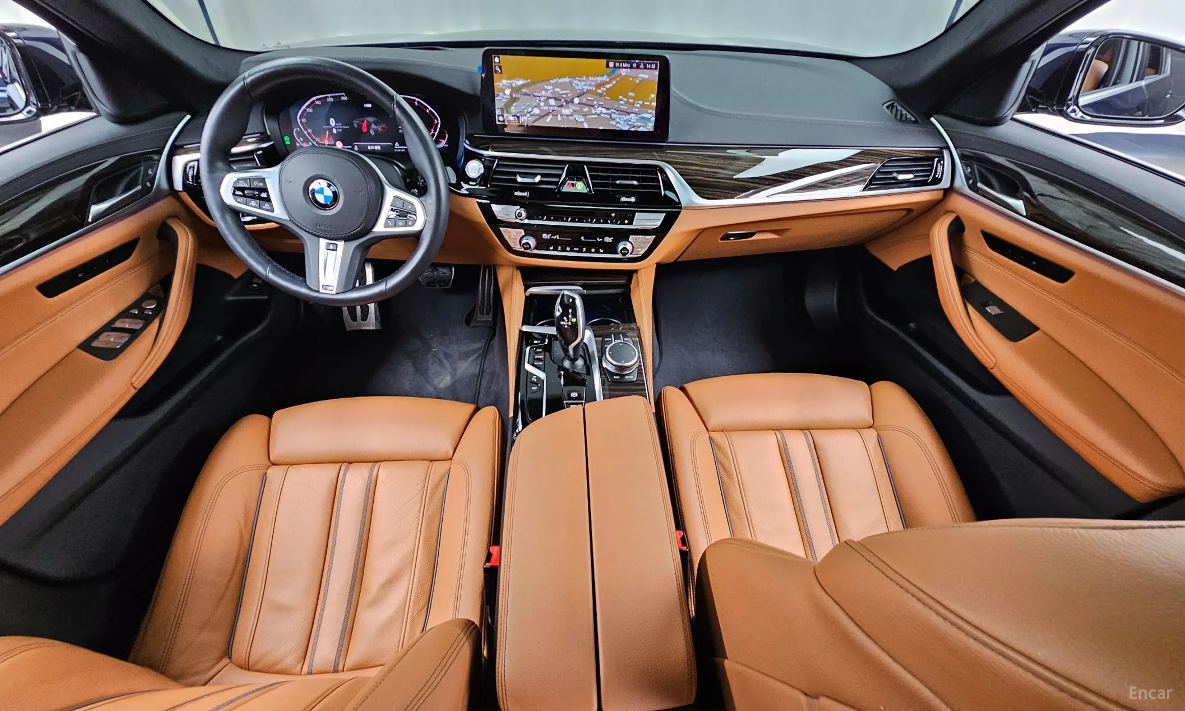 BMW 5 Series (G30) превью 4