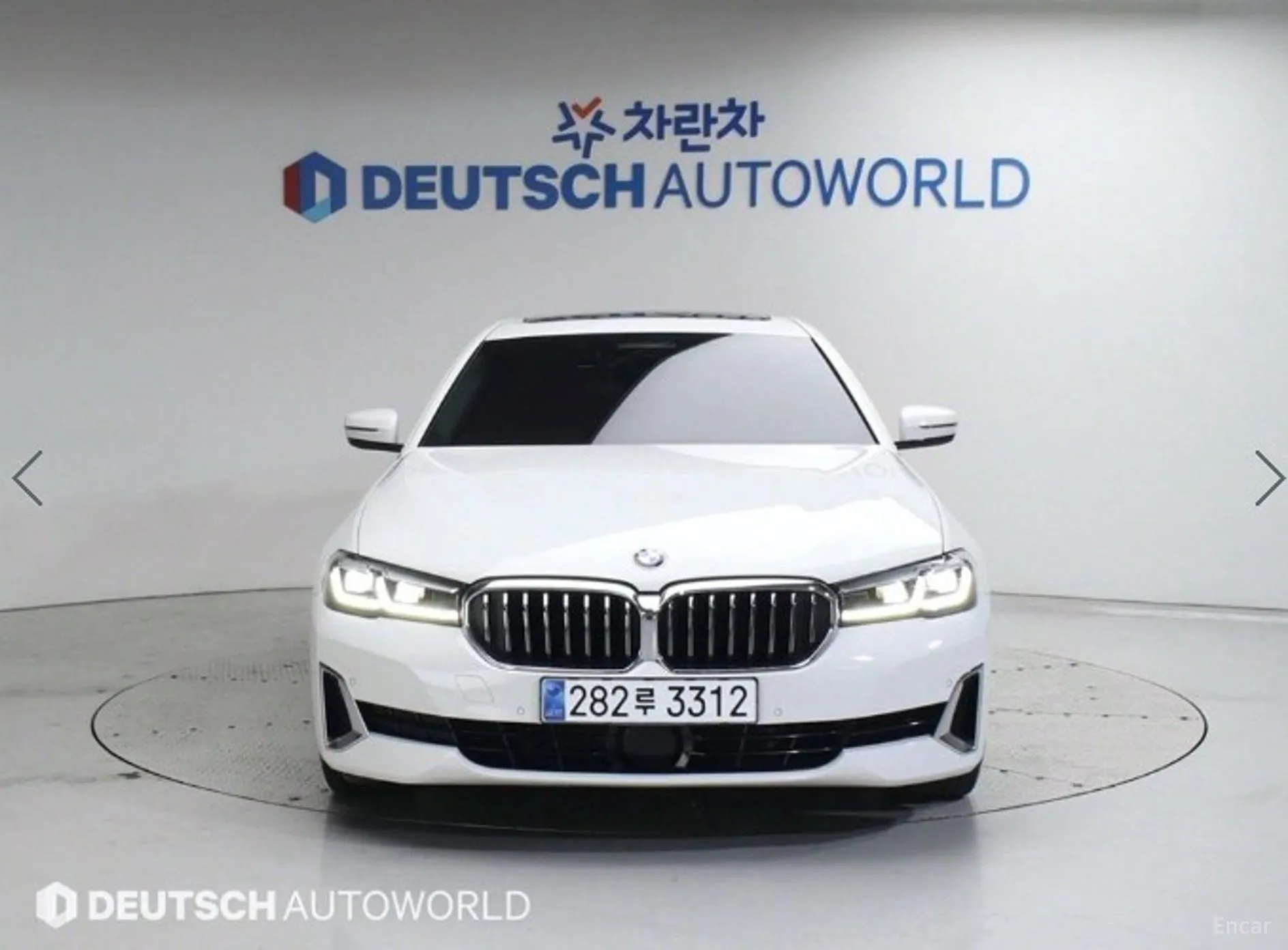 BMW 5 Series (G30) превью 2