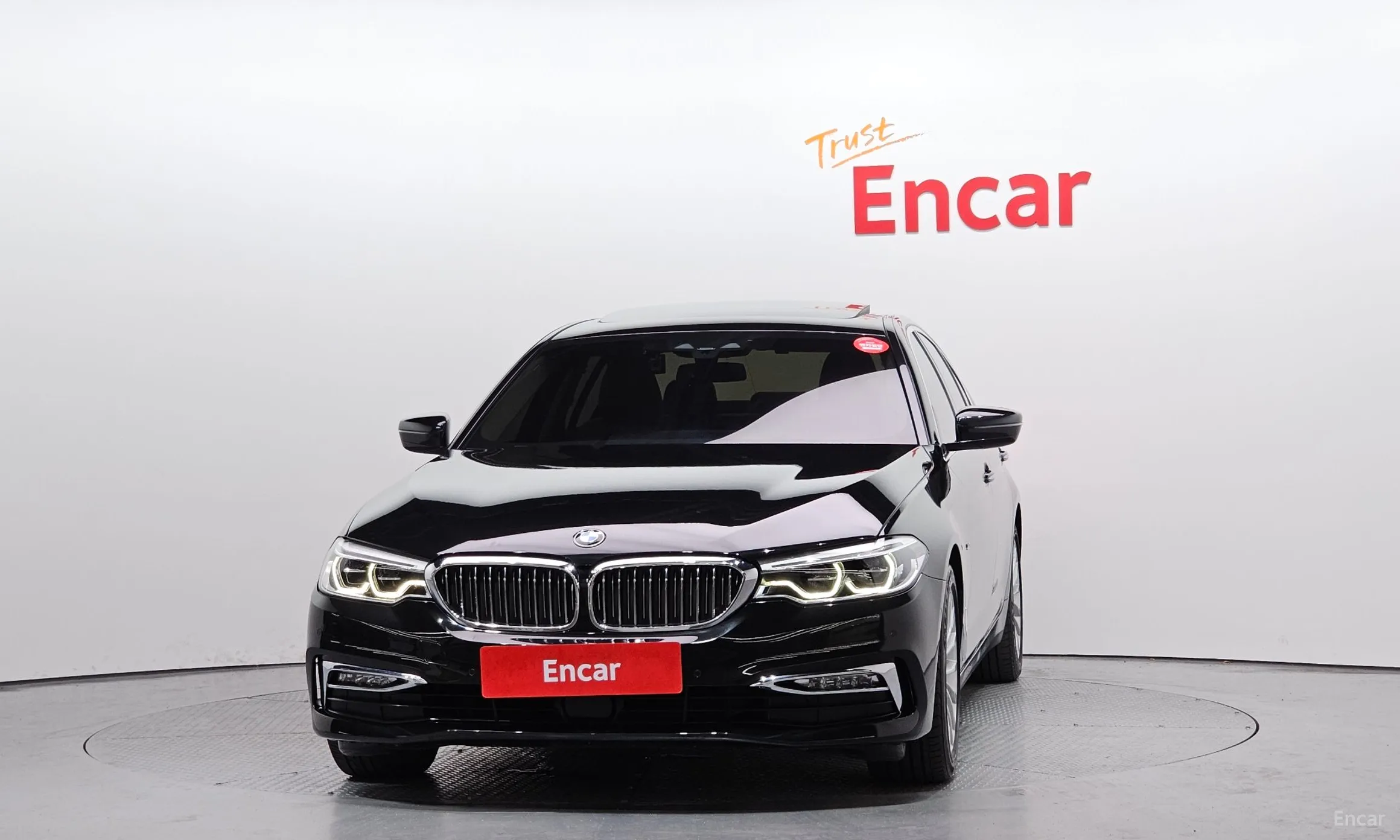 BMW 5 Series (G30) превью 2