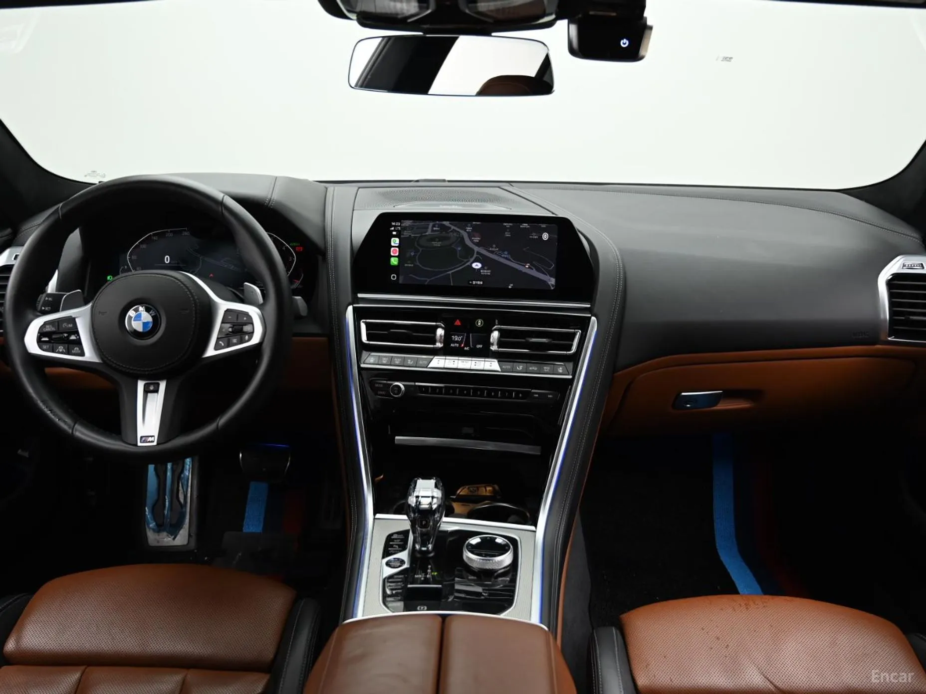 BMW 8-series (G15) превью 4