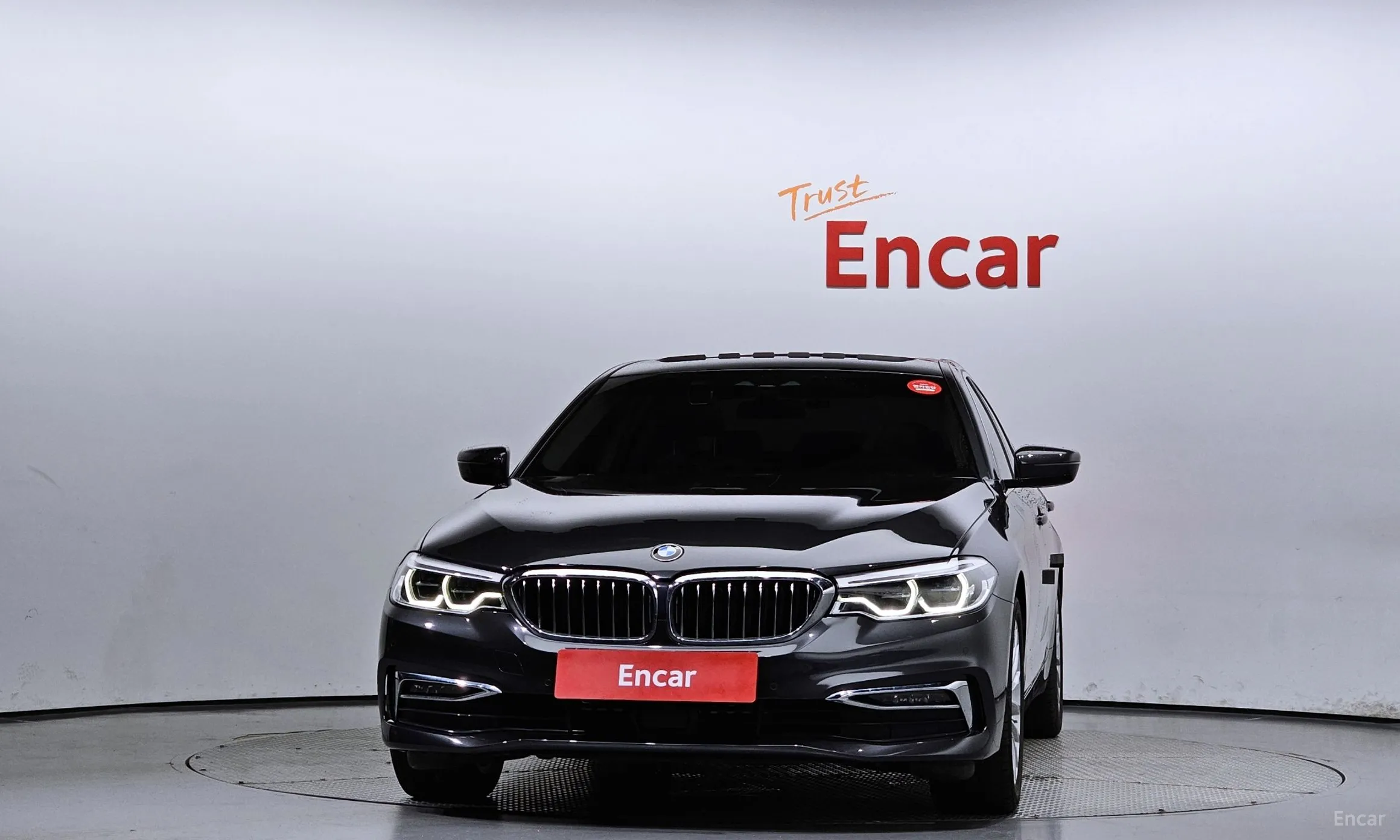 BMW 5 Series (G30) превью 2