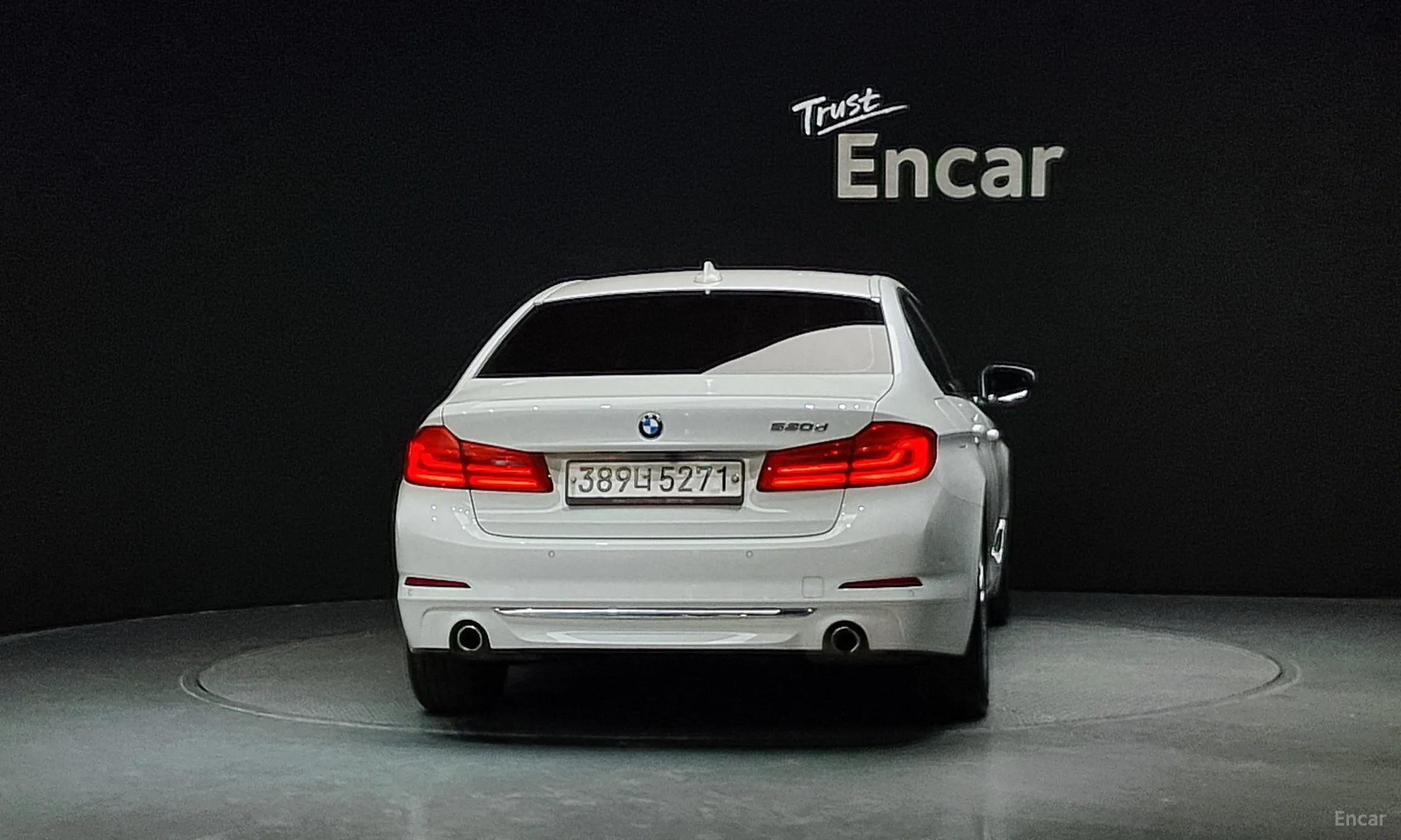 BMW 5 Series (G30) превью 3