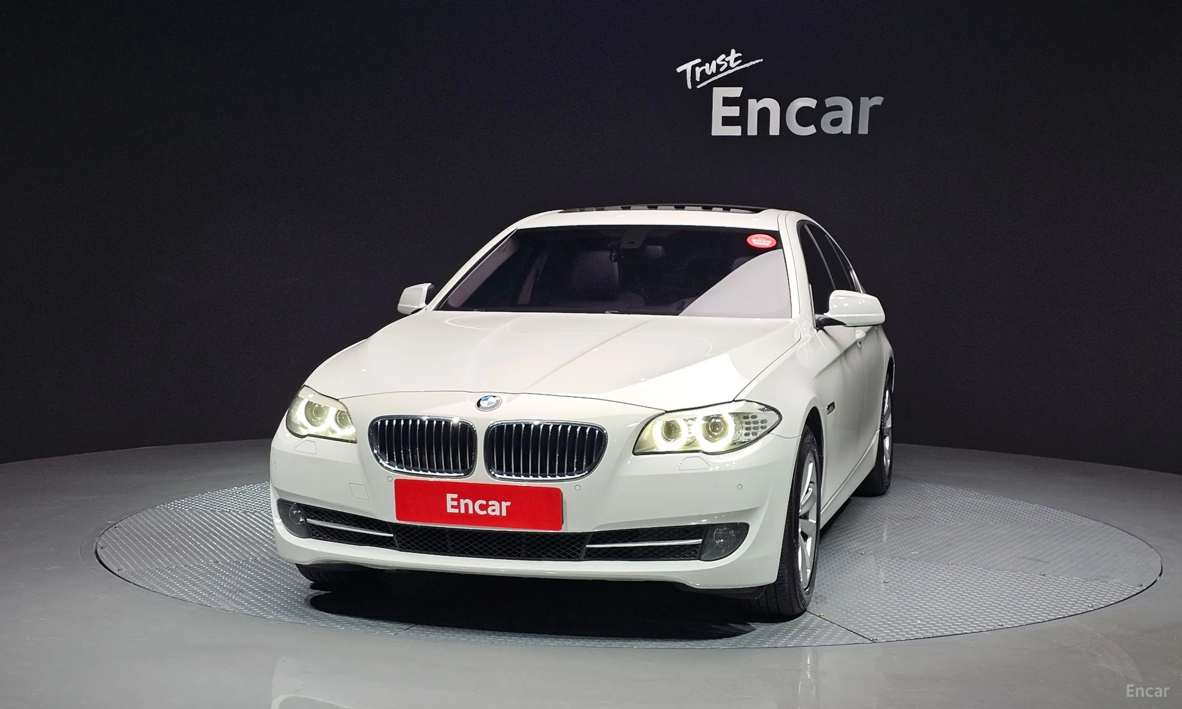 BMW 5 Series (F10) превью 2