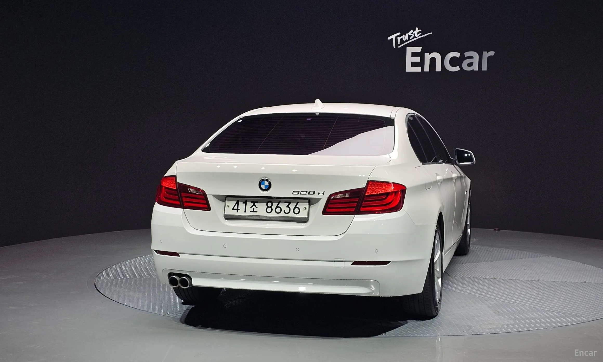 BMW 5 Series (F10) превью 3