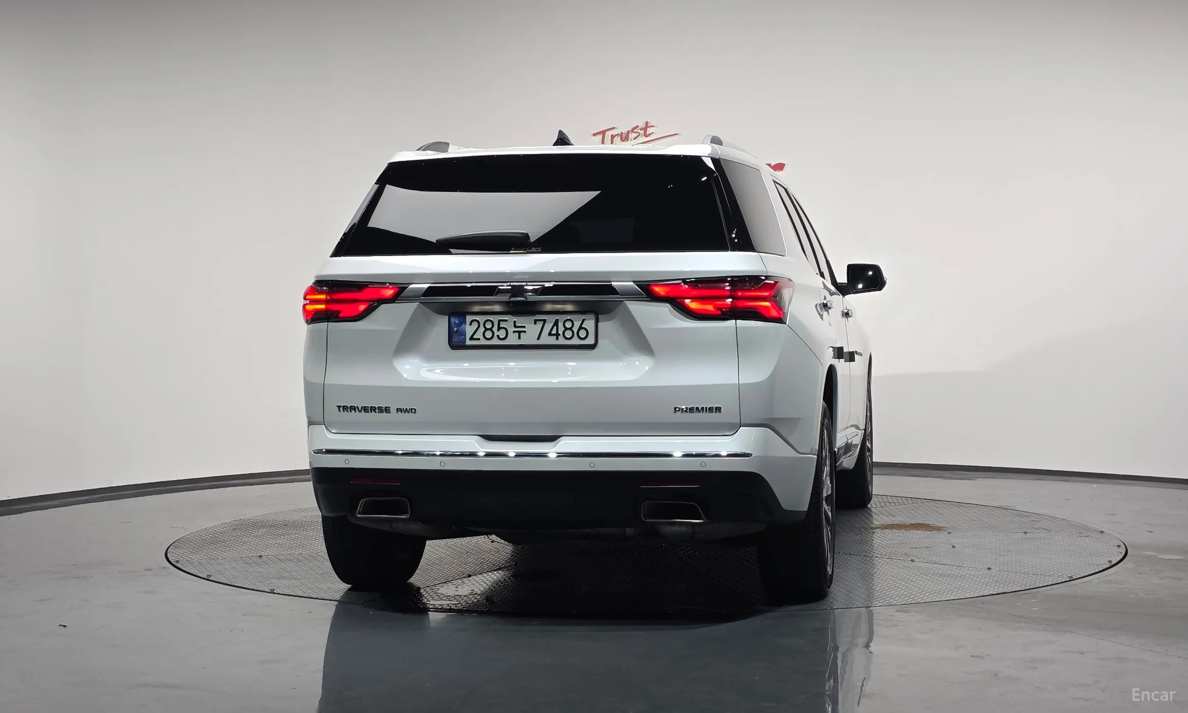 Chevrolet (GM Daewoo) Traverse превью 3