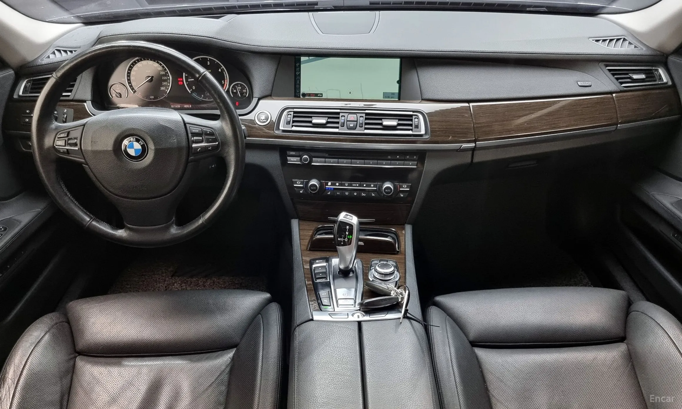 BMW 7 Series (F01) превью 4