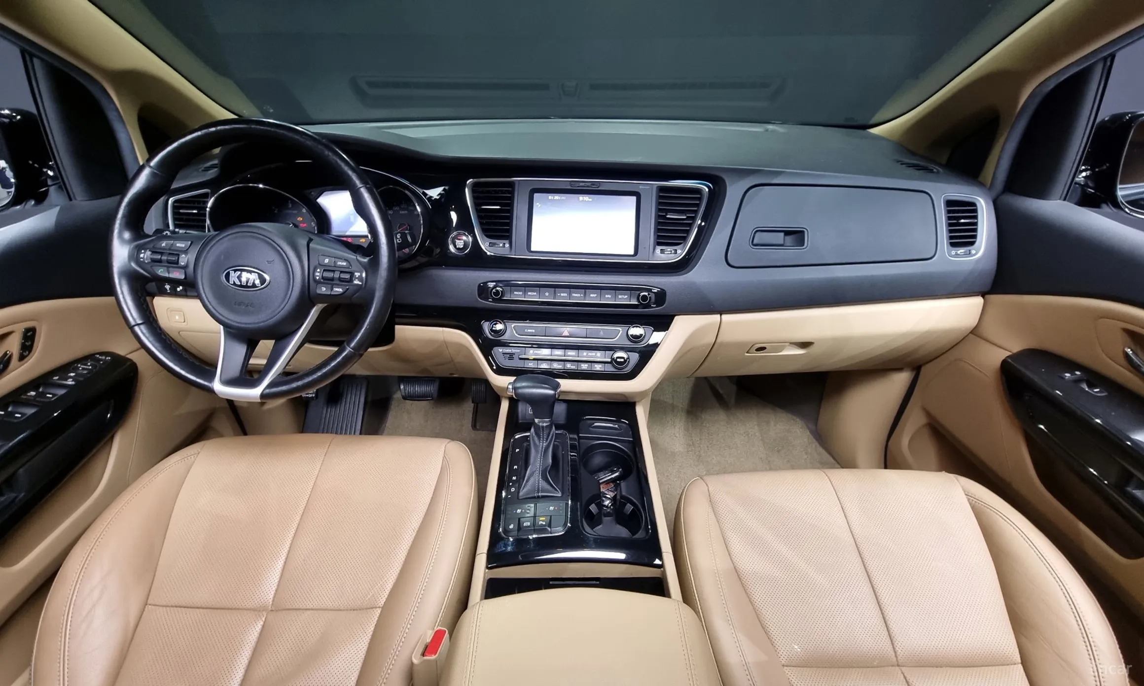 Kia Carnival превью 4