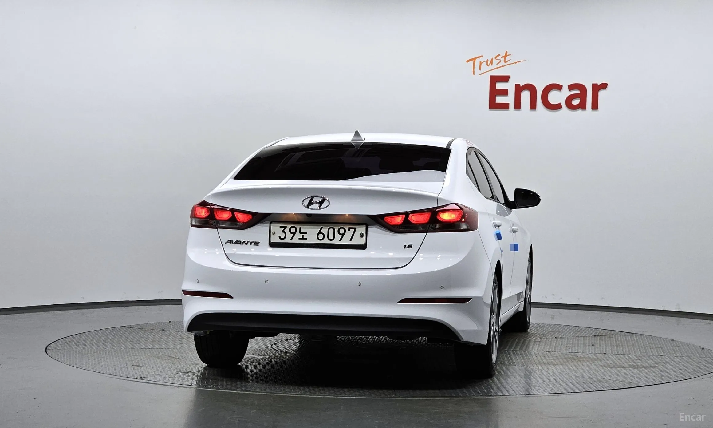 Hyundai Avante AD превью 3