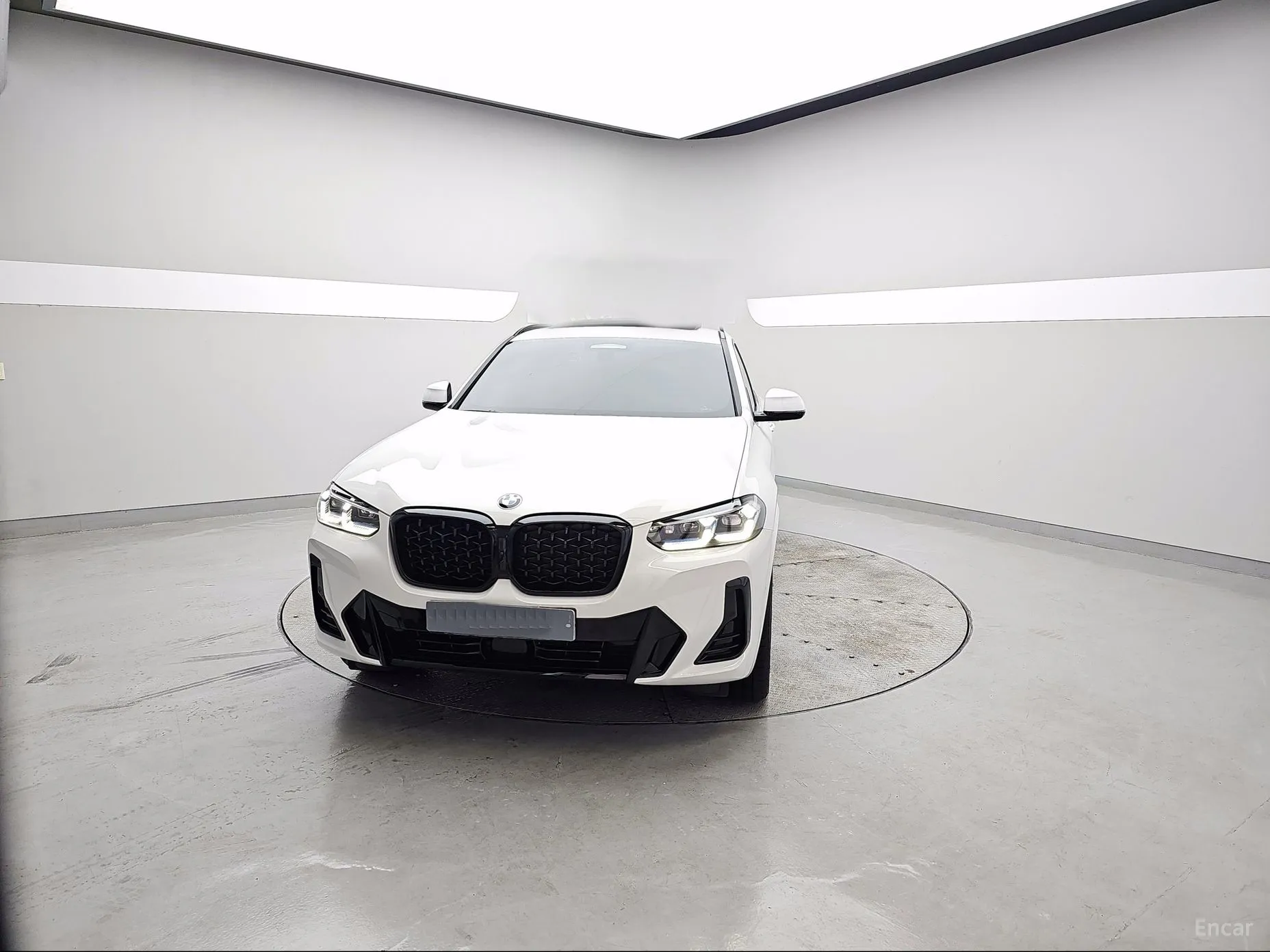 X4 (G02)