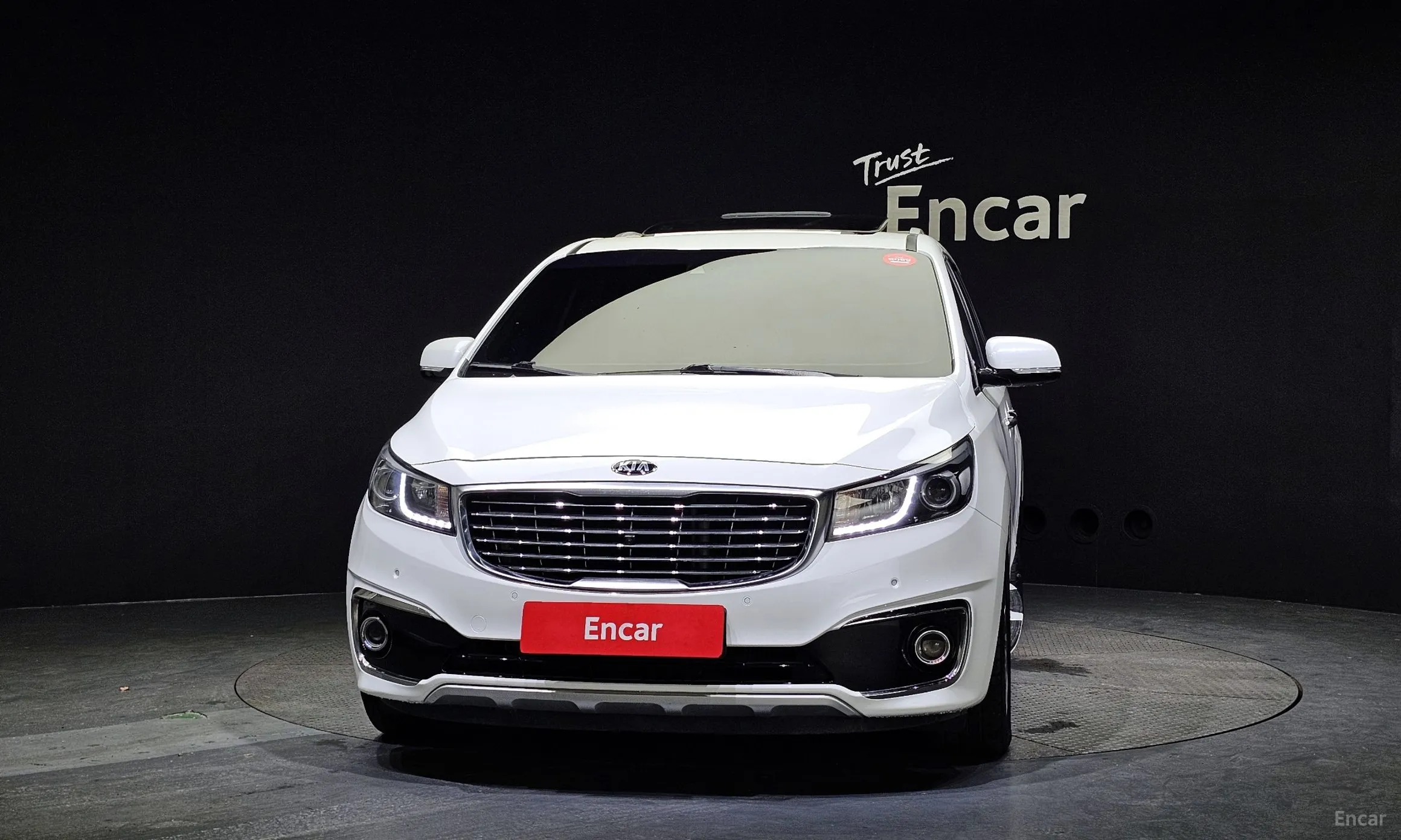 Kia Carnival превью 2
