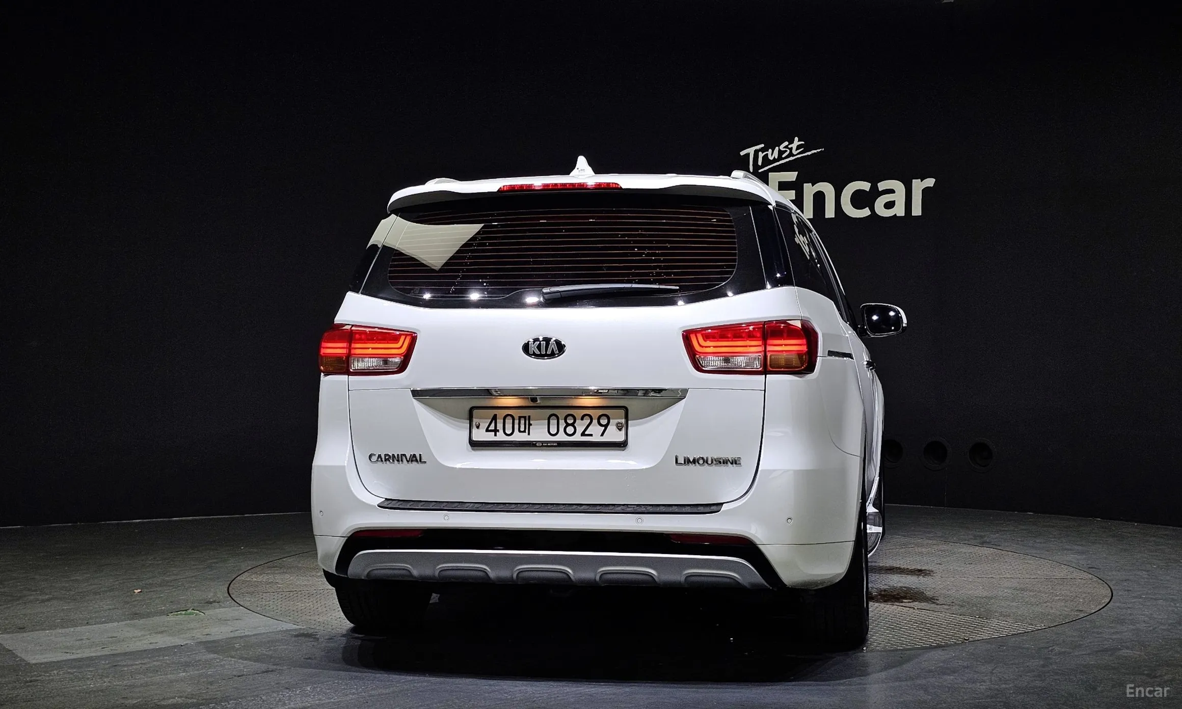 Kia Carnival превью 3