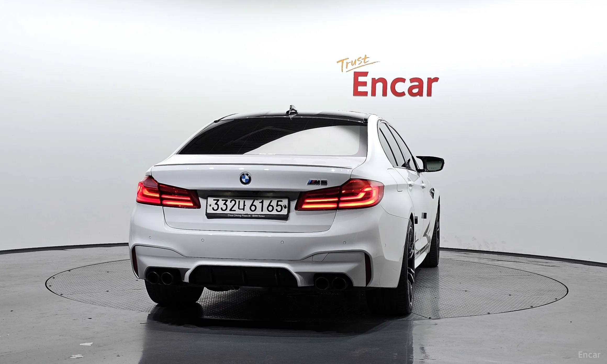 BMW M5 (F90) превью 3