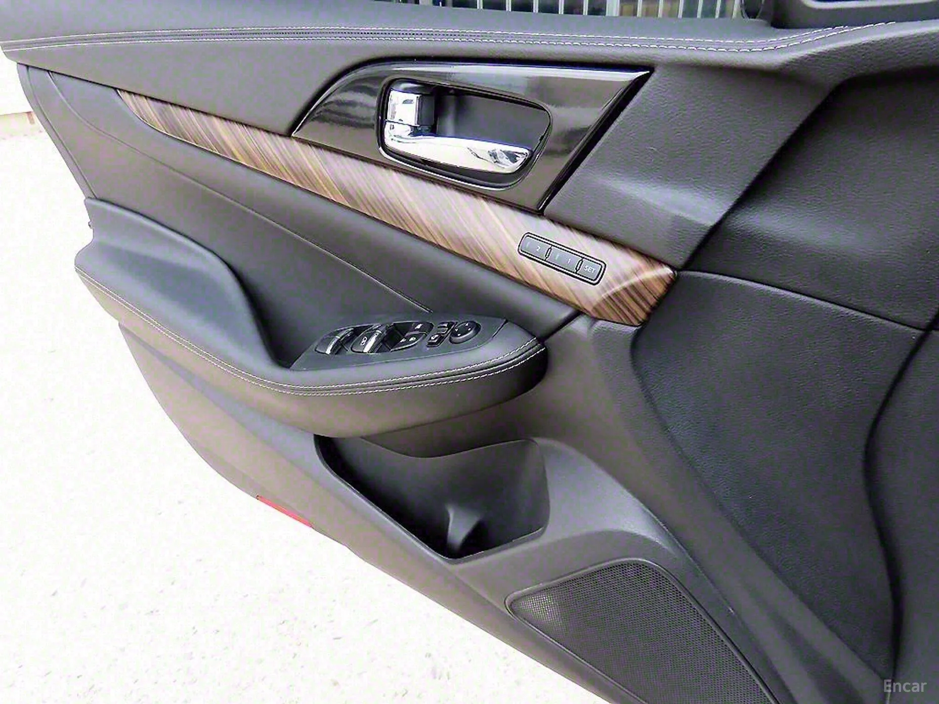 Nissan Maxima (A36) превью 11
