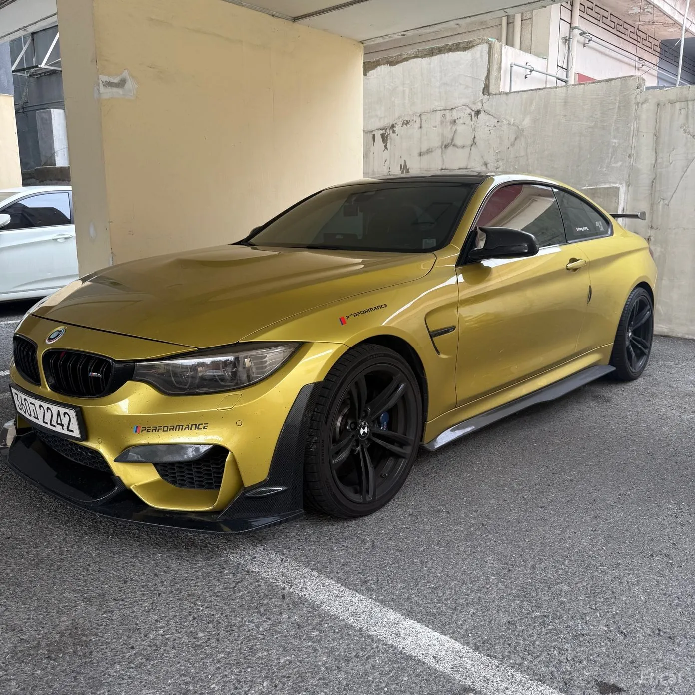 BMW M4 (F82)