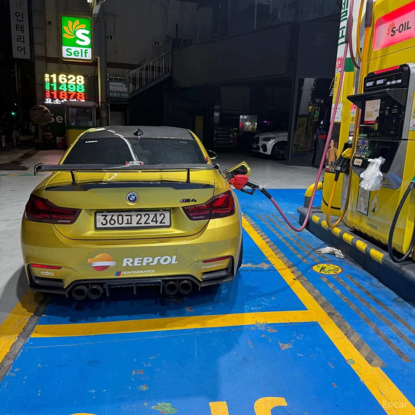 BMW M4 (F82) превью 3