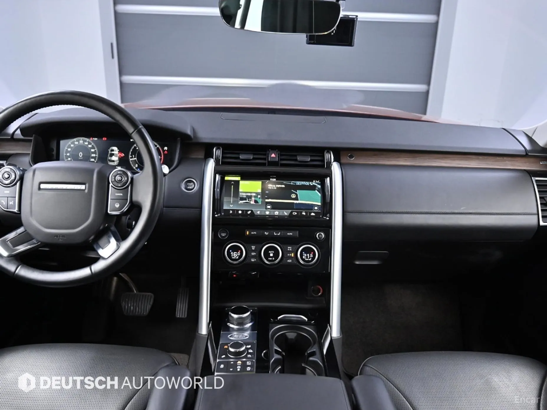 Land Rover Discovery 5 превью 4