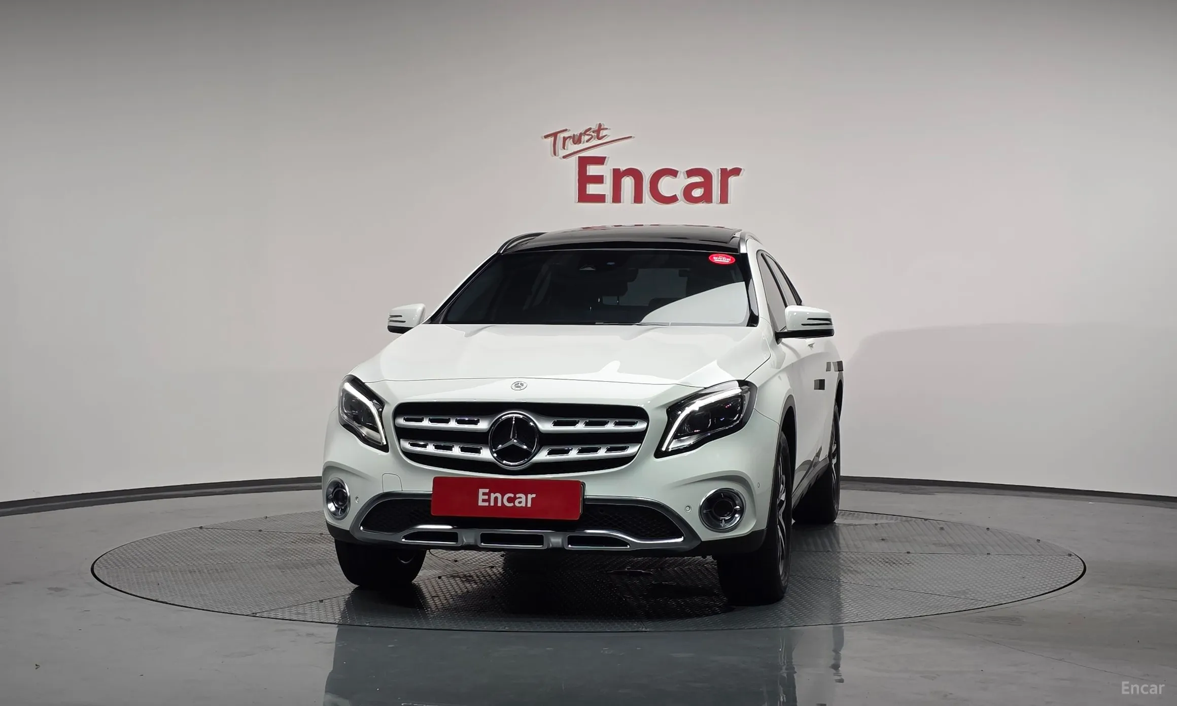 Mercedes Benz GLA-Class X156