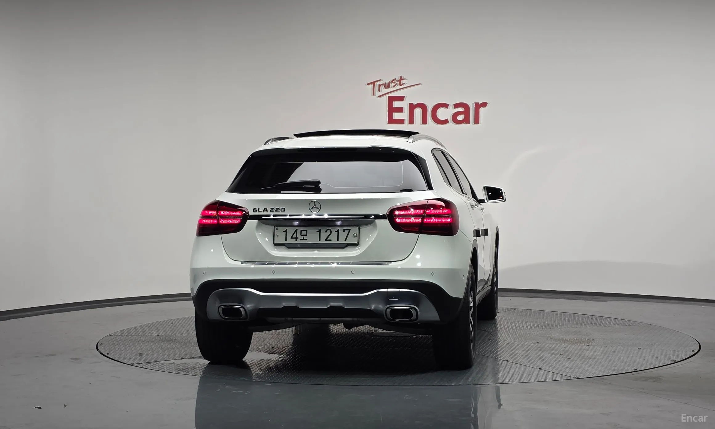 Mercedes Benz GLA-Class X156 превью 3