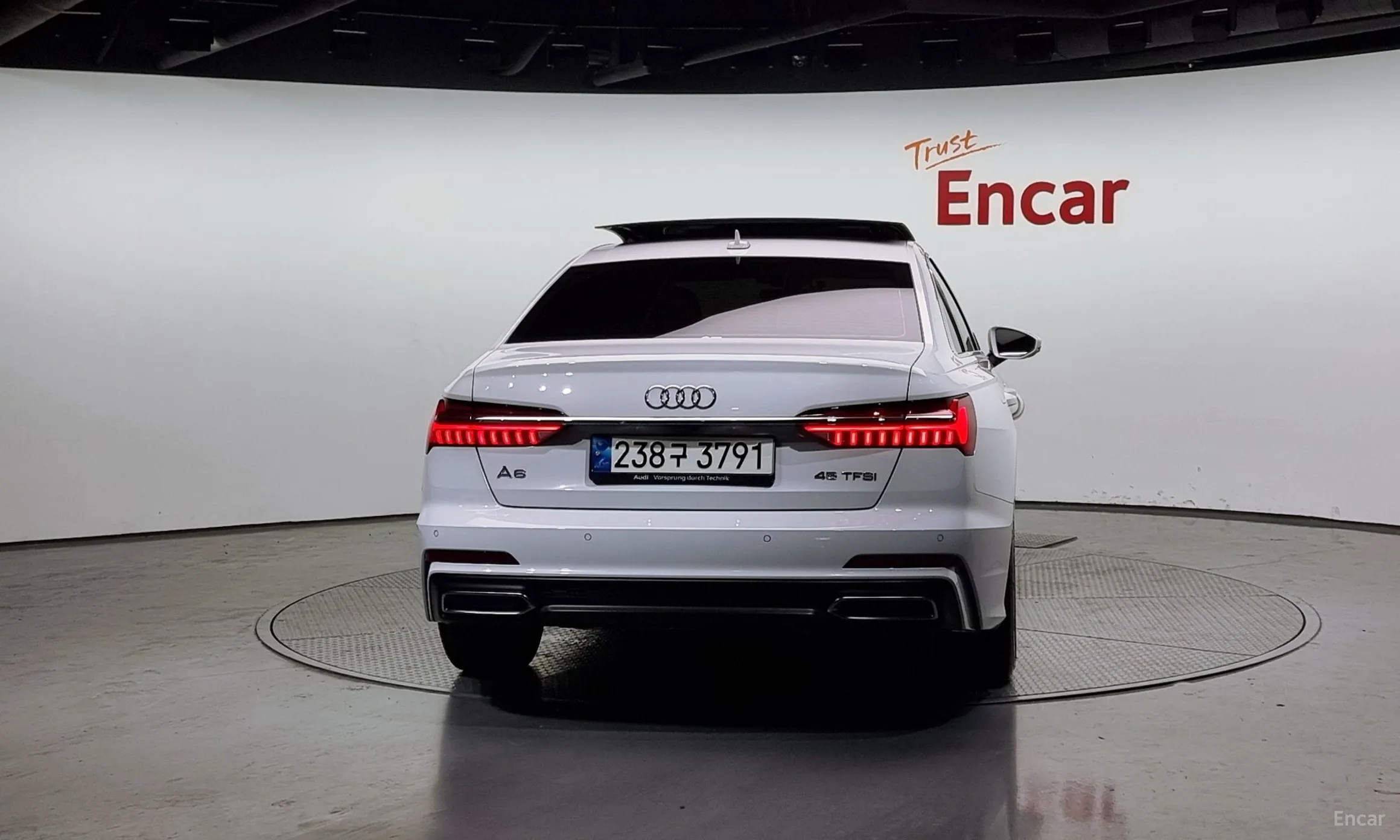 Audi A6 (C8) превью 3