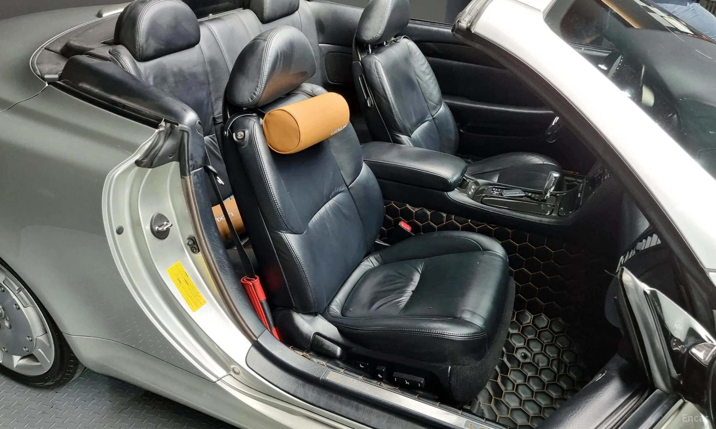 Lexus SC430 превью 12