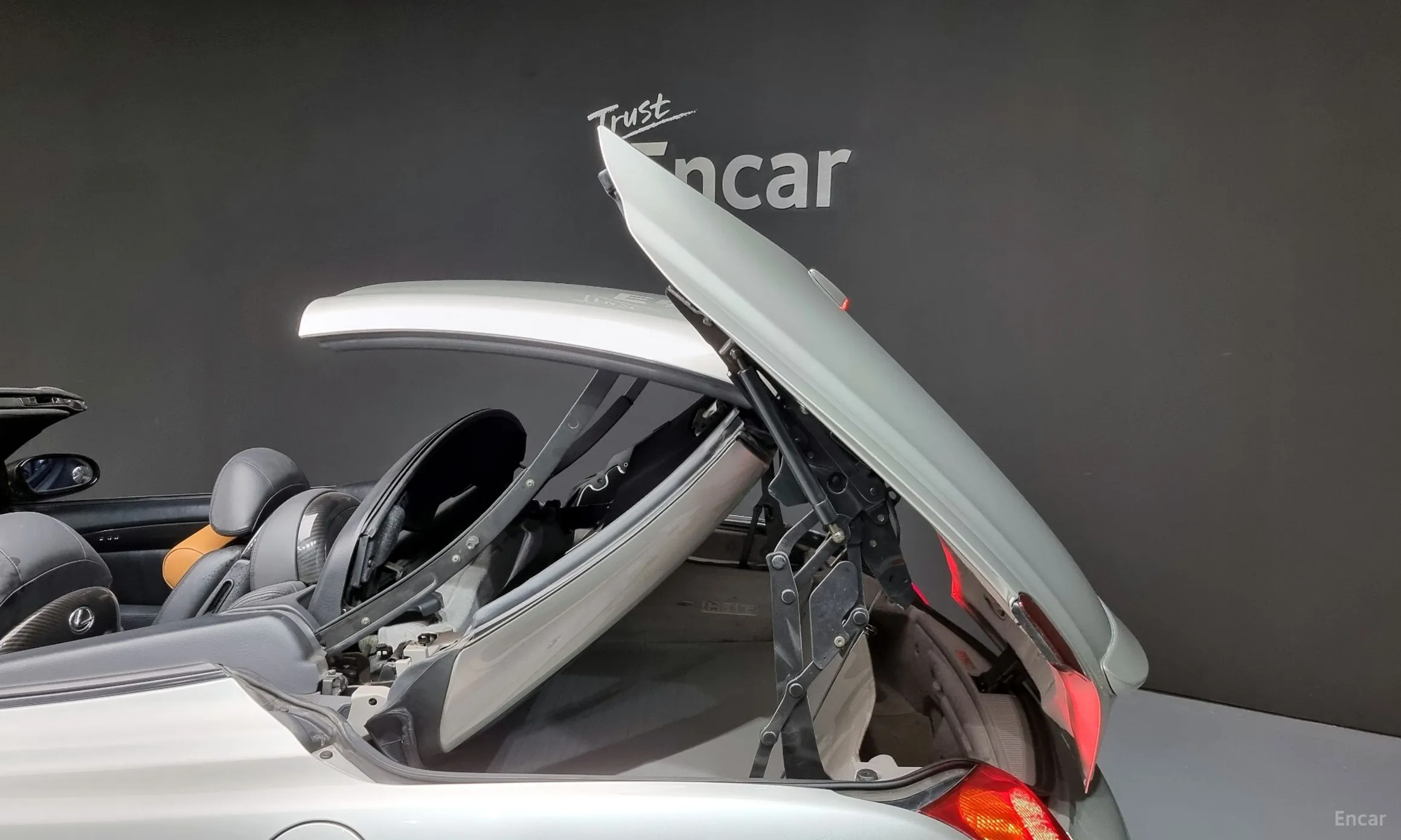 Lexus SC430 превью 19