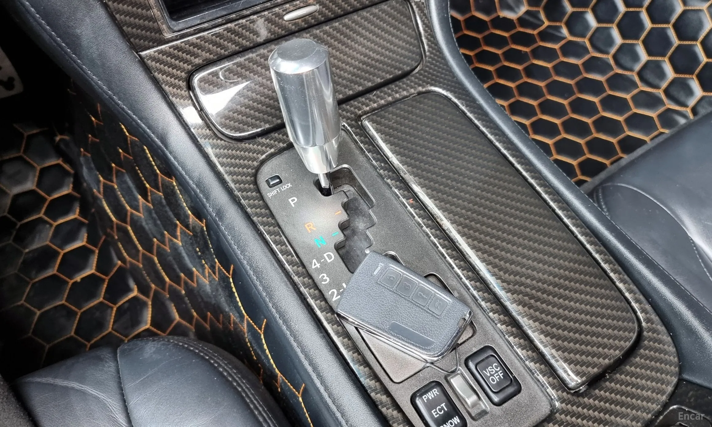 Lexus SC430 превью 9