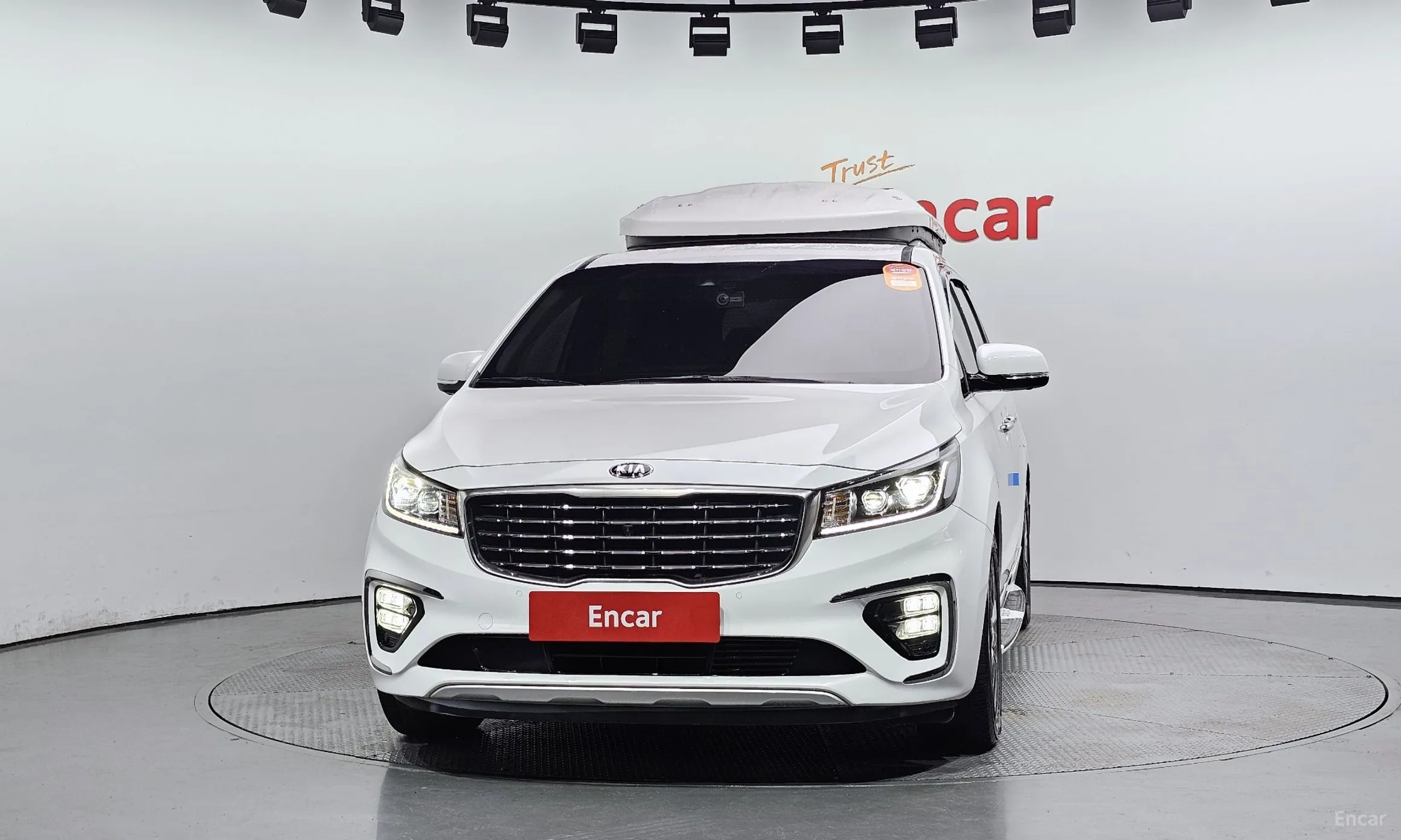 Kia Carnival превью 2