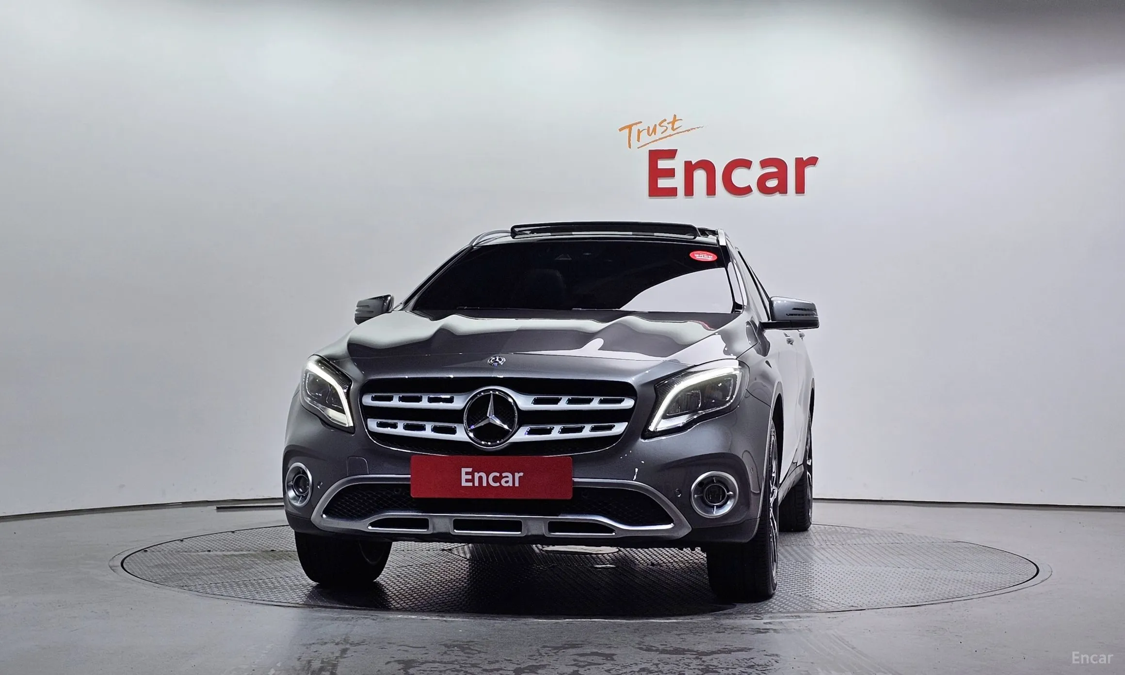 Mercedes Benz GLA-Class X156