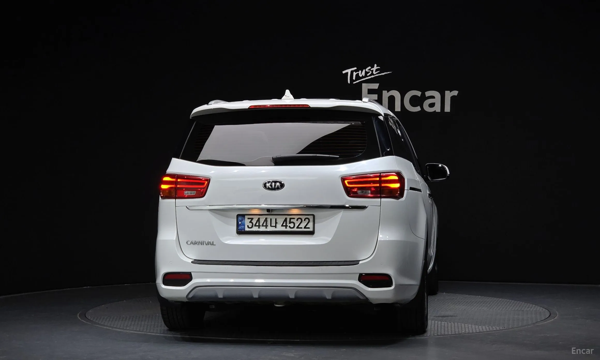 Kia Carnival превью 3