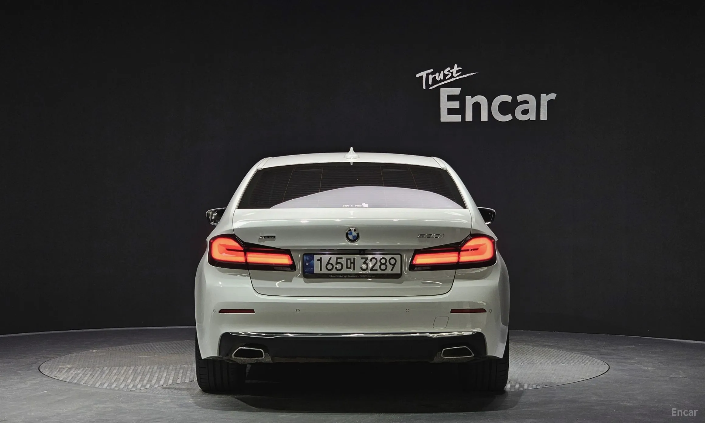 BMW 5 Series (G30) превью 3