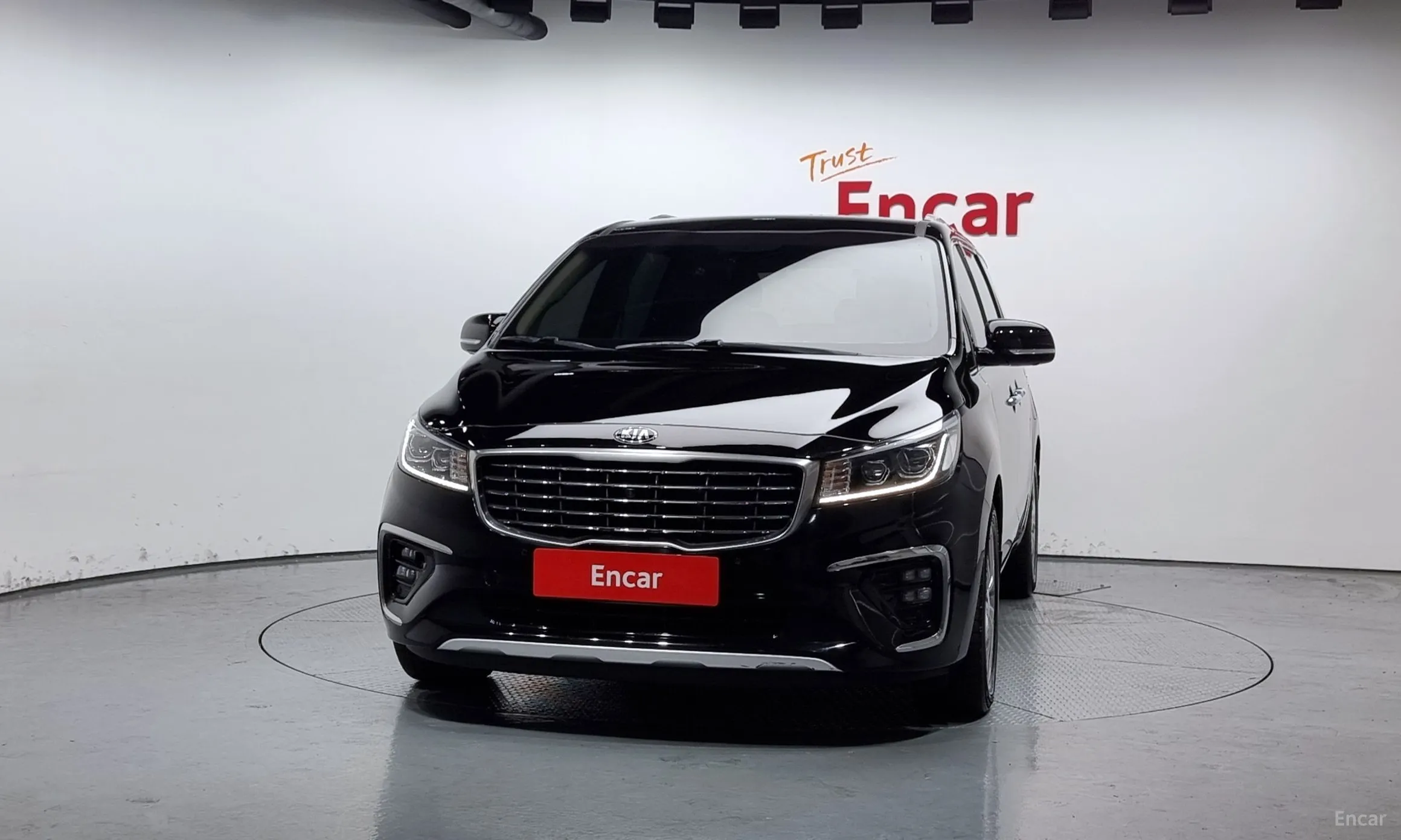 Kia Carnival превью 2
