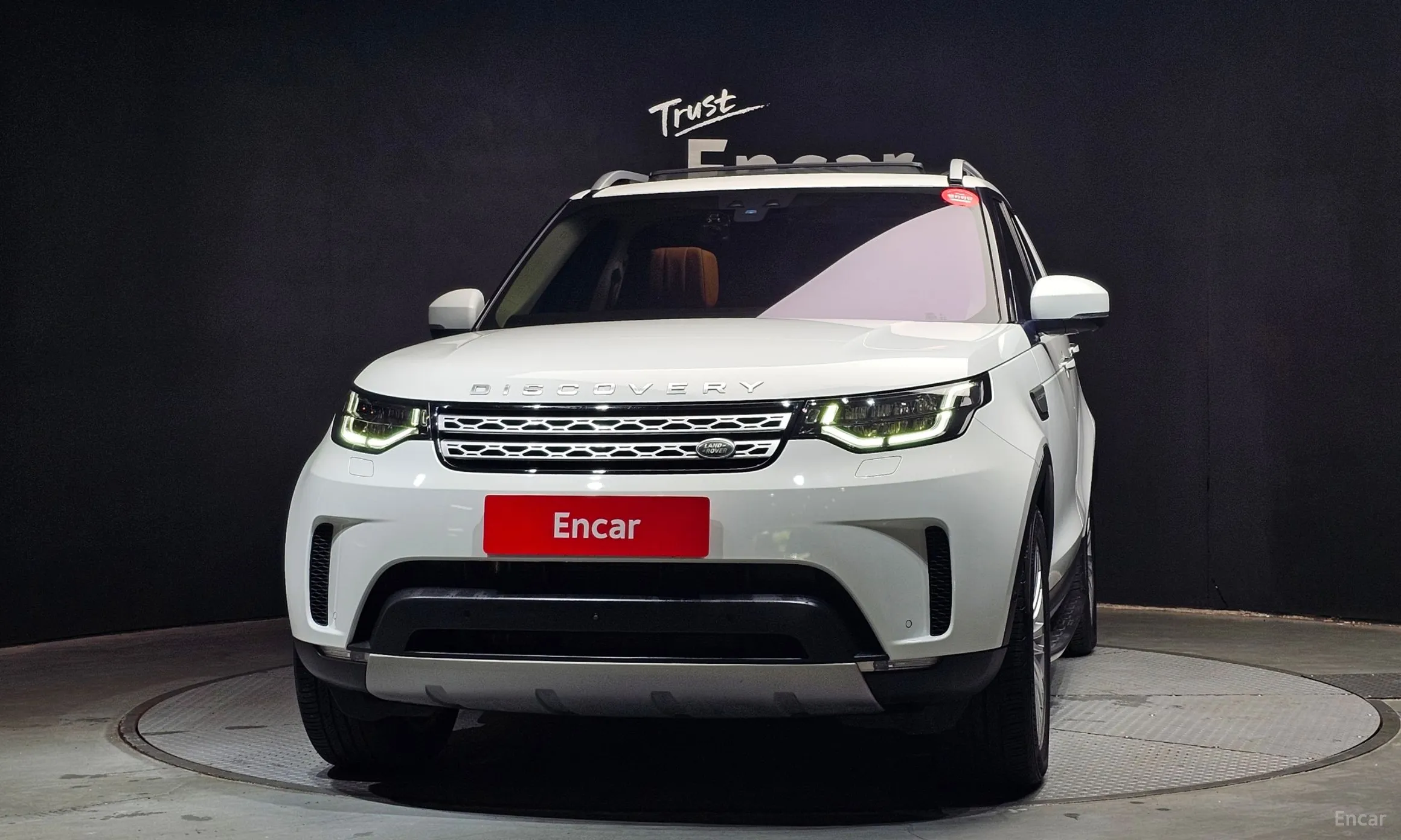 Land Rover Discovery 5 превью 2