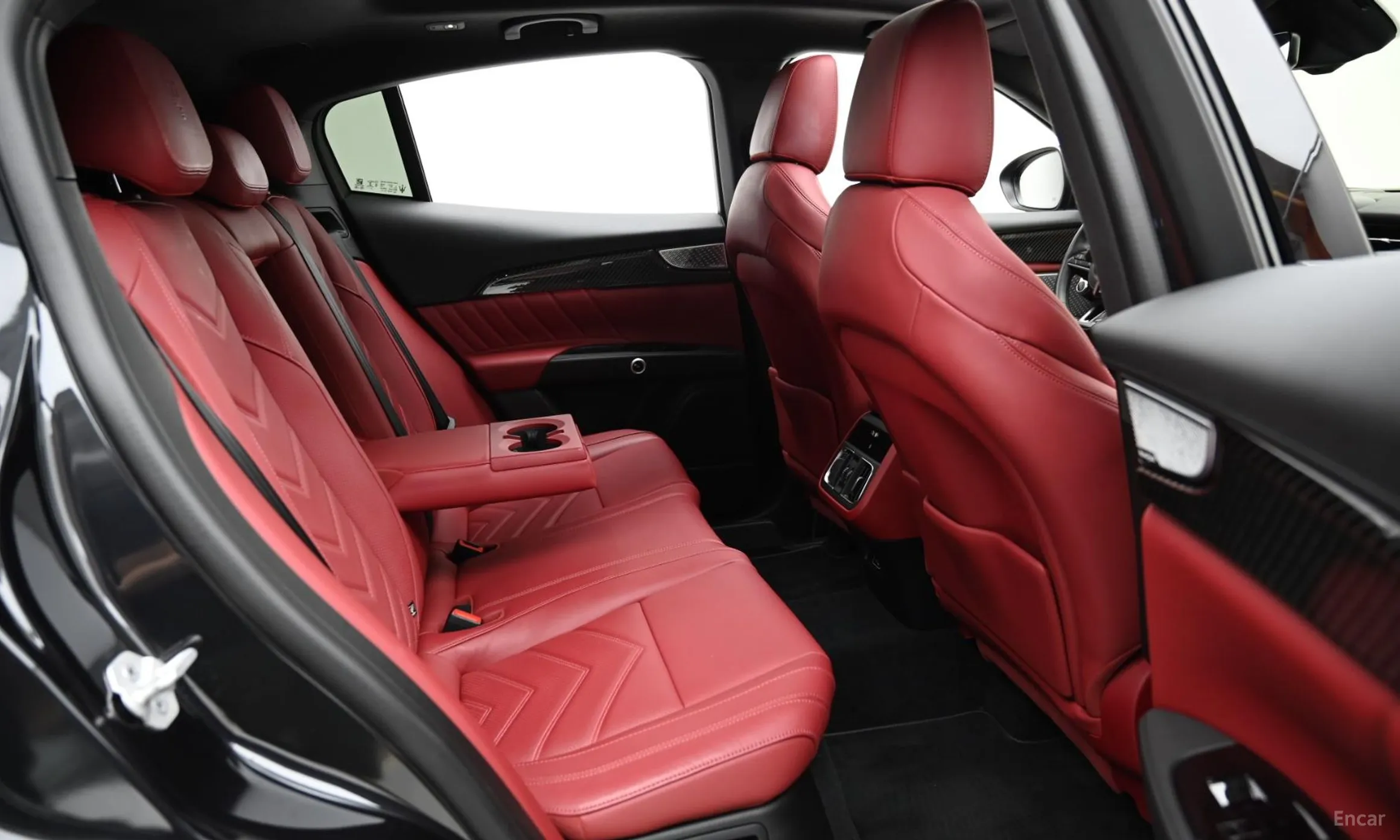 Maserati Grekale превью 12