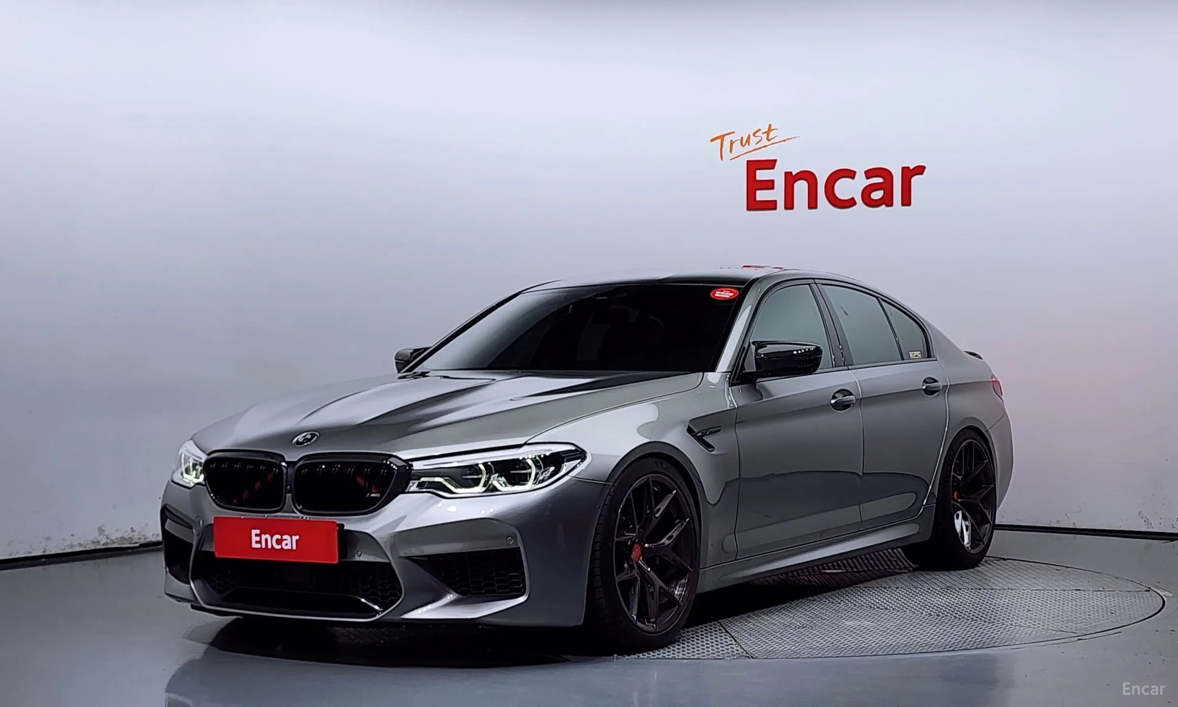 BMW M5 (F90)