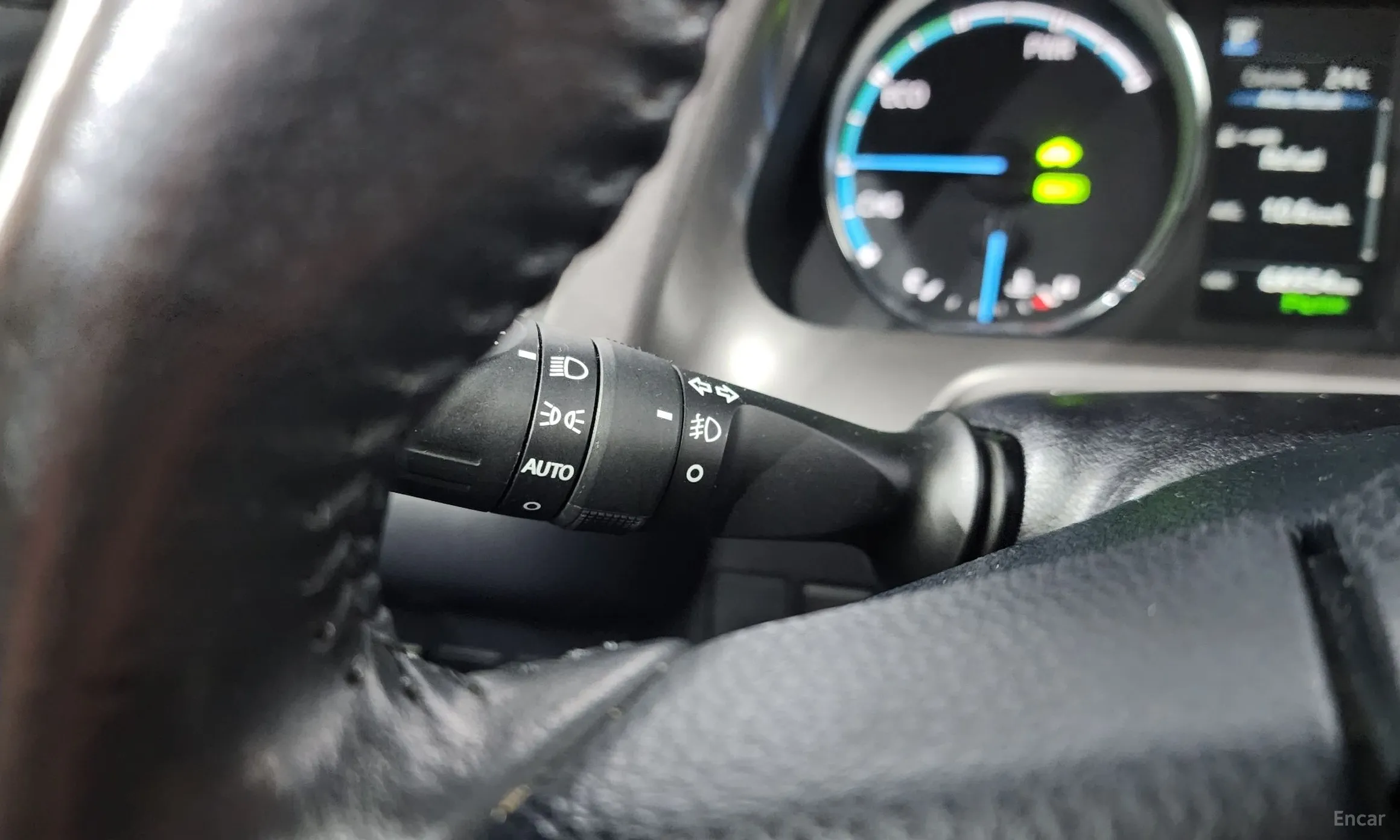 Toyota RAV4 превью 15