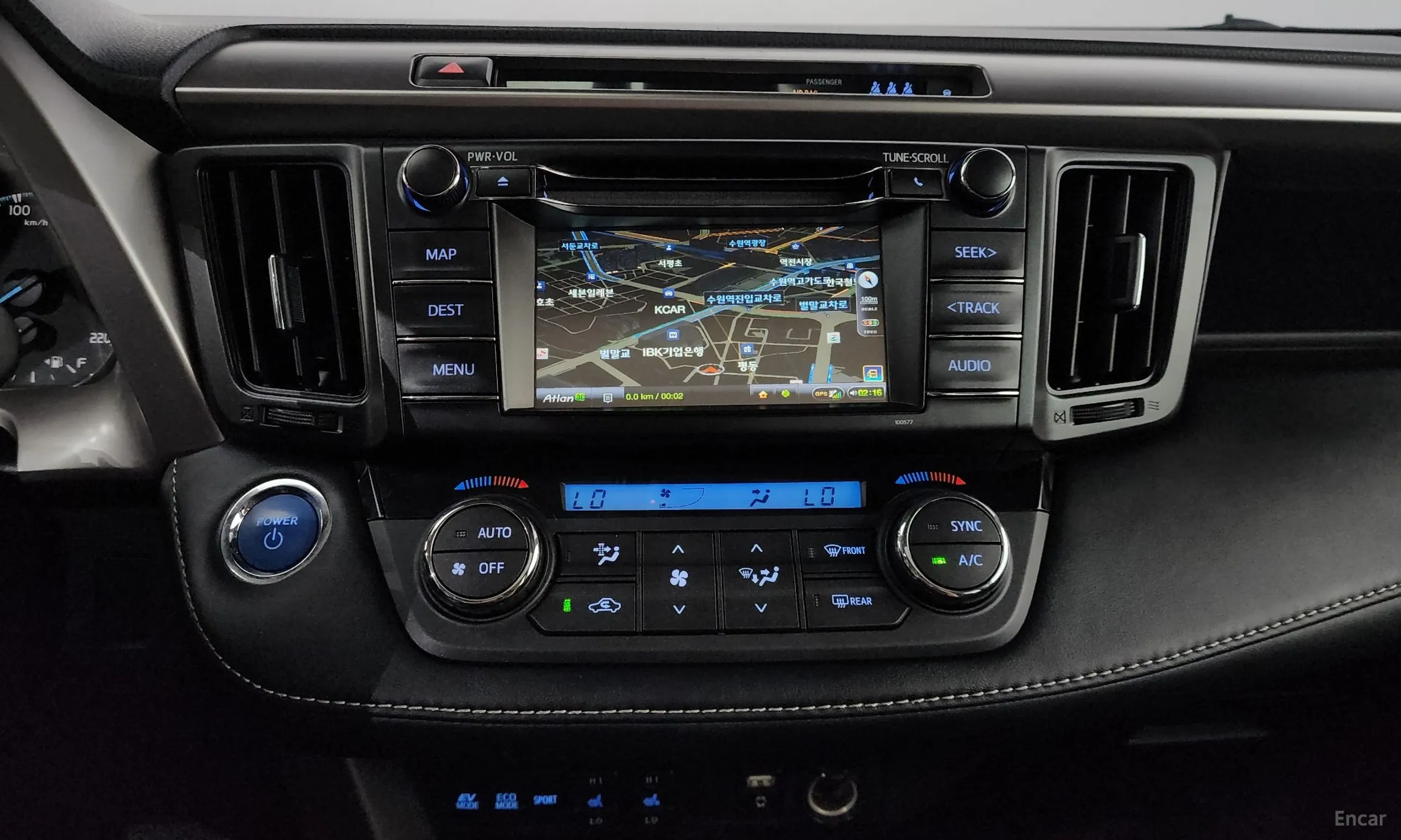 Toyota RAV4 превью 16