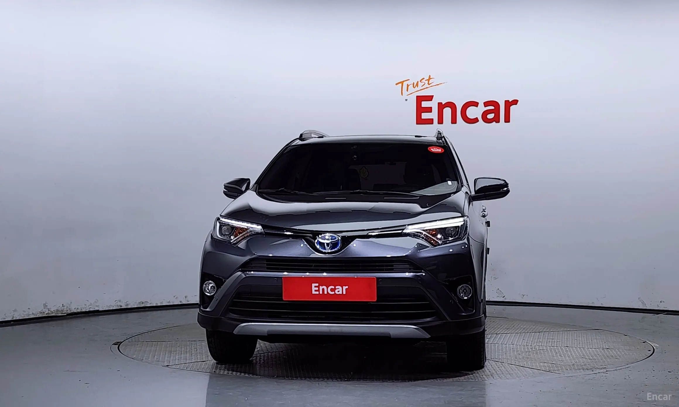 Toyota RAV4 превью 3