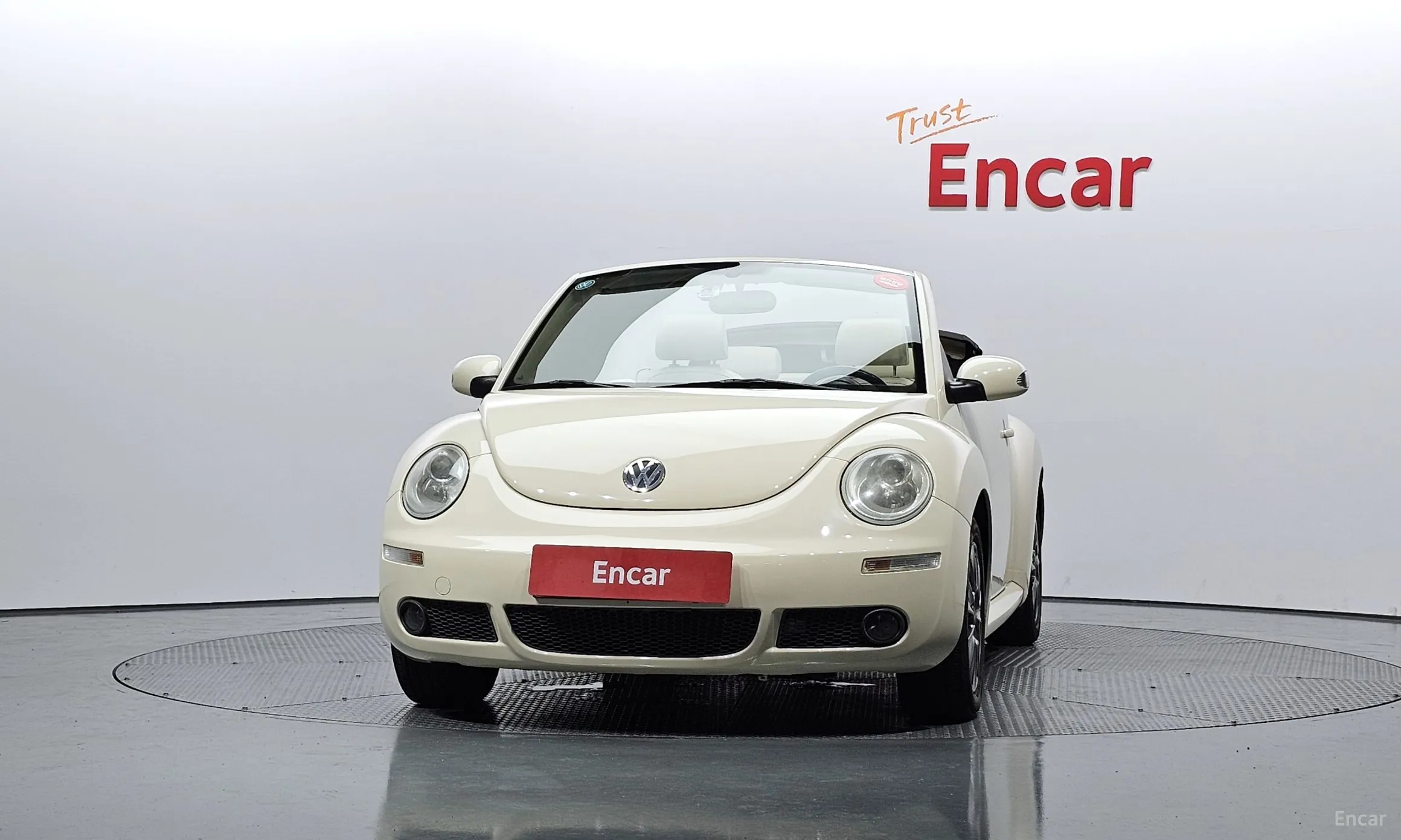 Volkswagen New Beetle превью 2