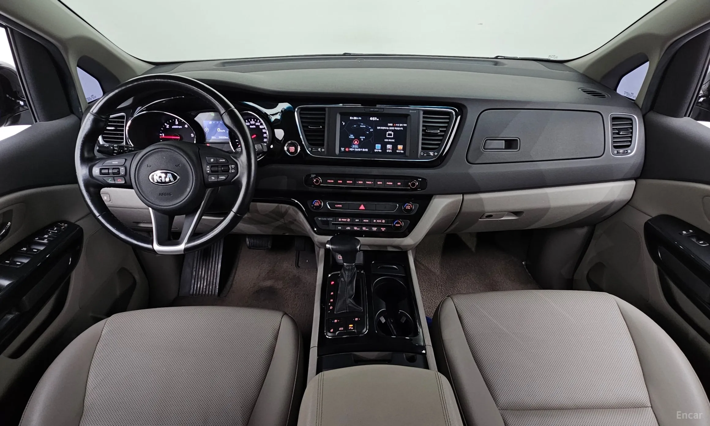 Kia Carnival превью 4